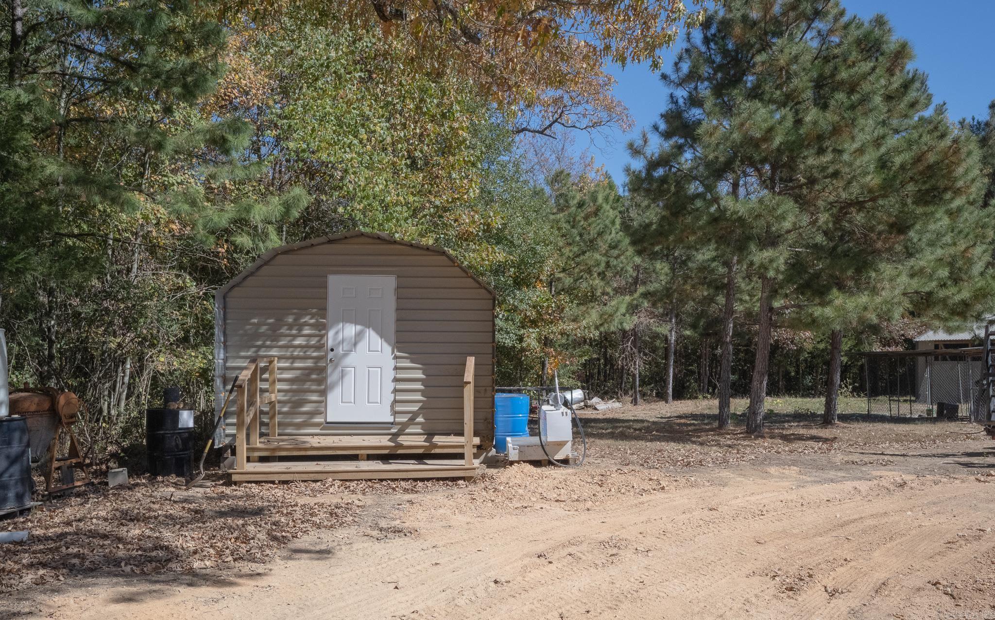 6083  Highway 71 S  Cove, AR