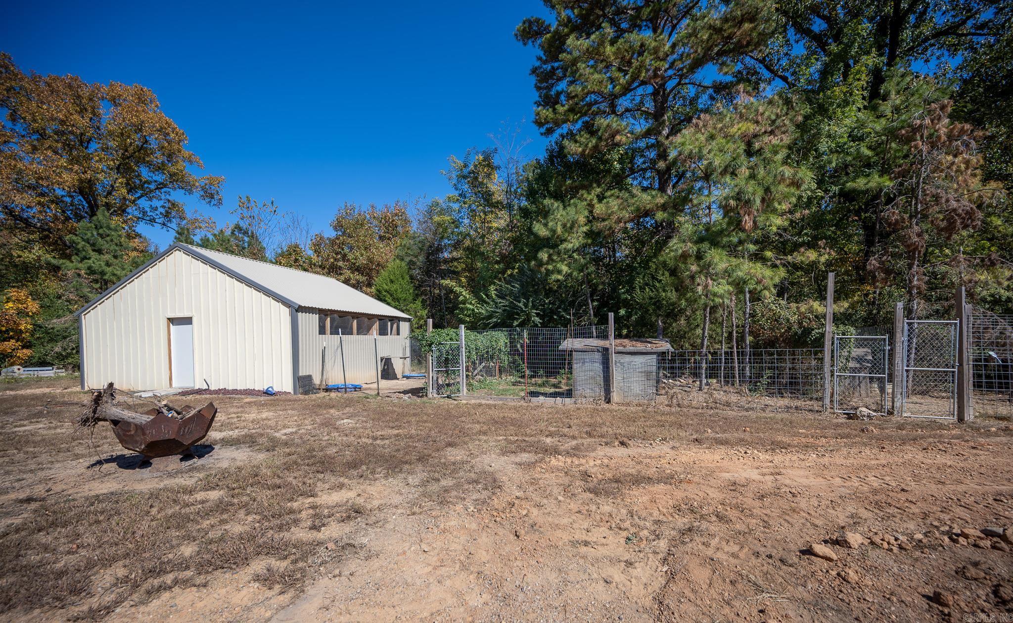6083  Highway 71 S  Cove, AR