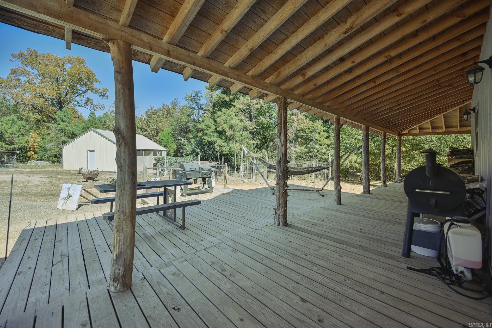 6083  Highway 71 S  Cove, AR