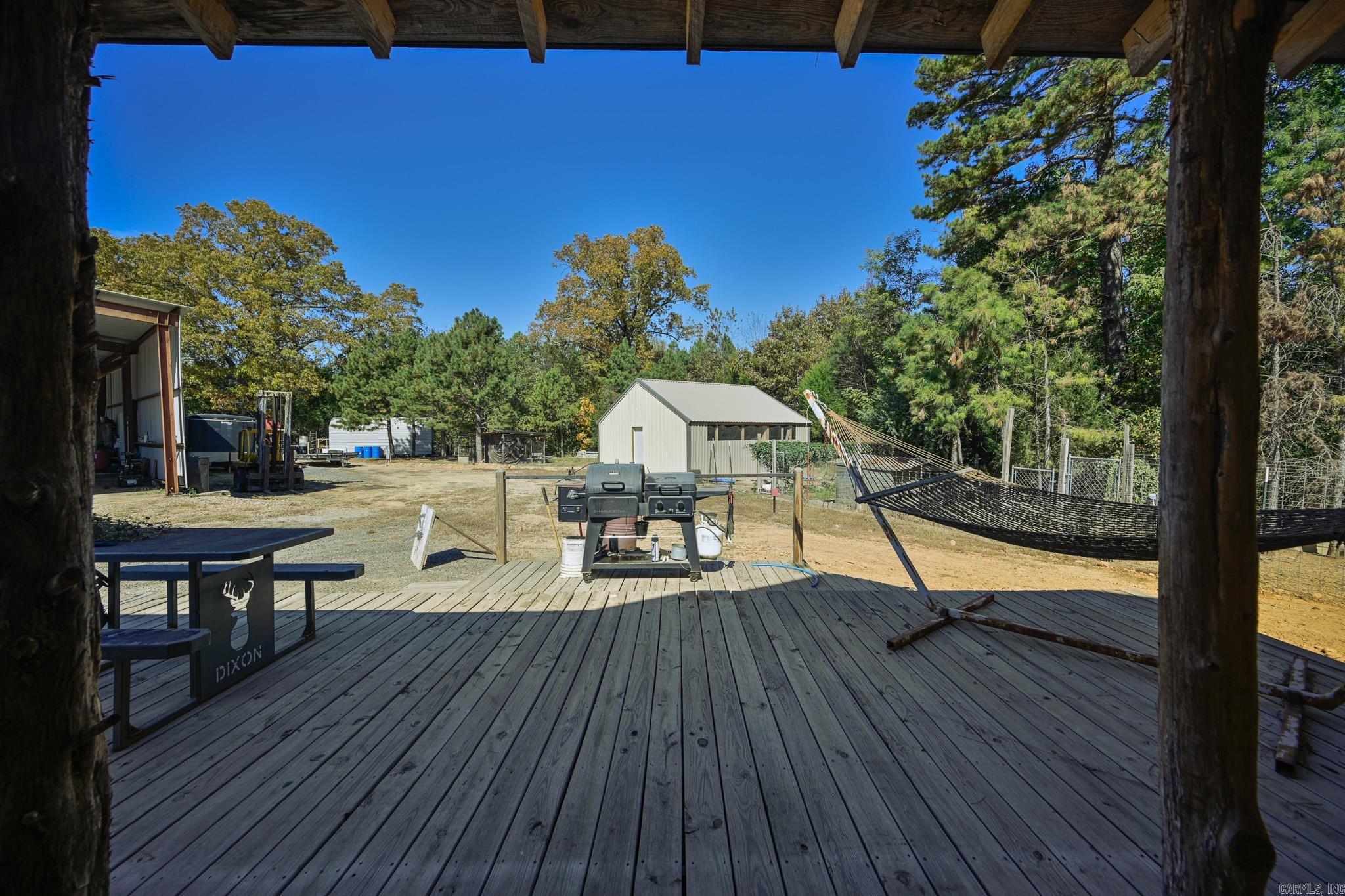 6083  Highway 71 S  Cove, AR