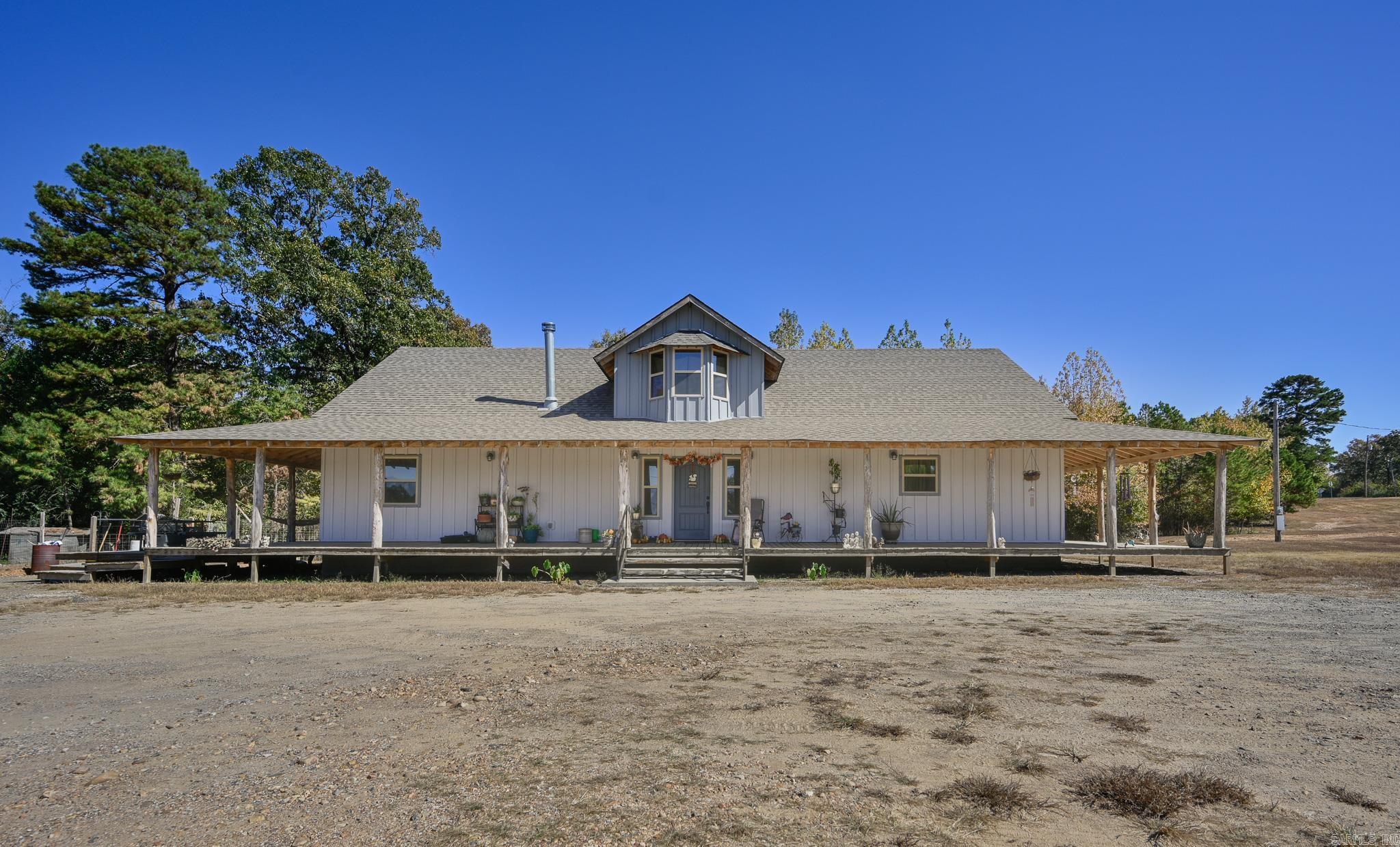 6083  Highway 71 S  Cove, AR