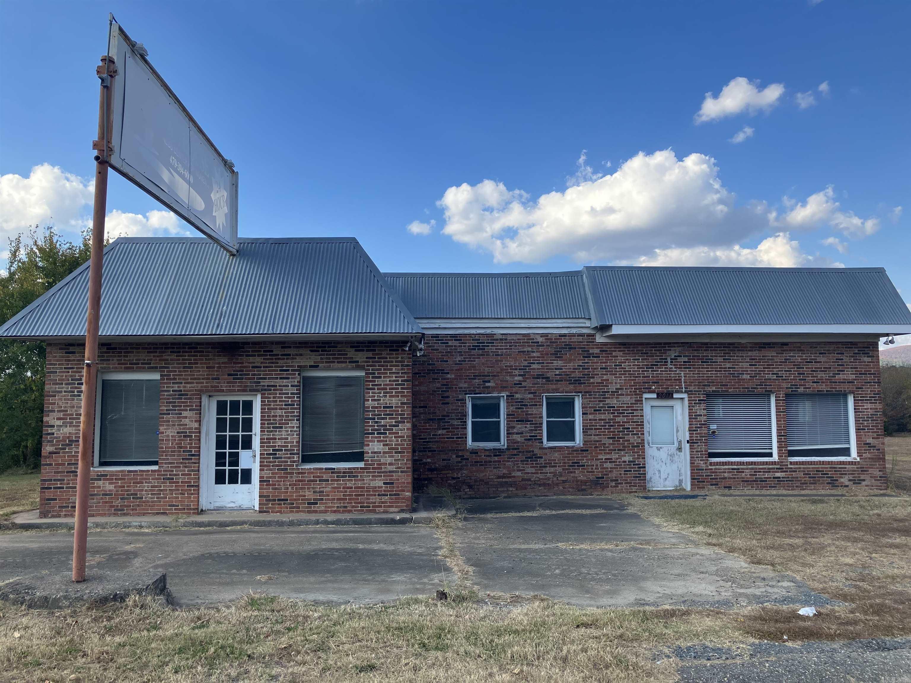 2011  HWY 71 S  Mena, AR