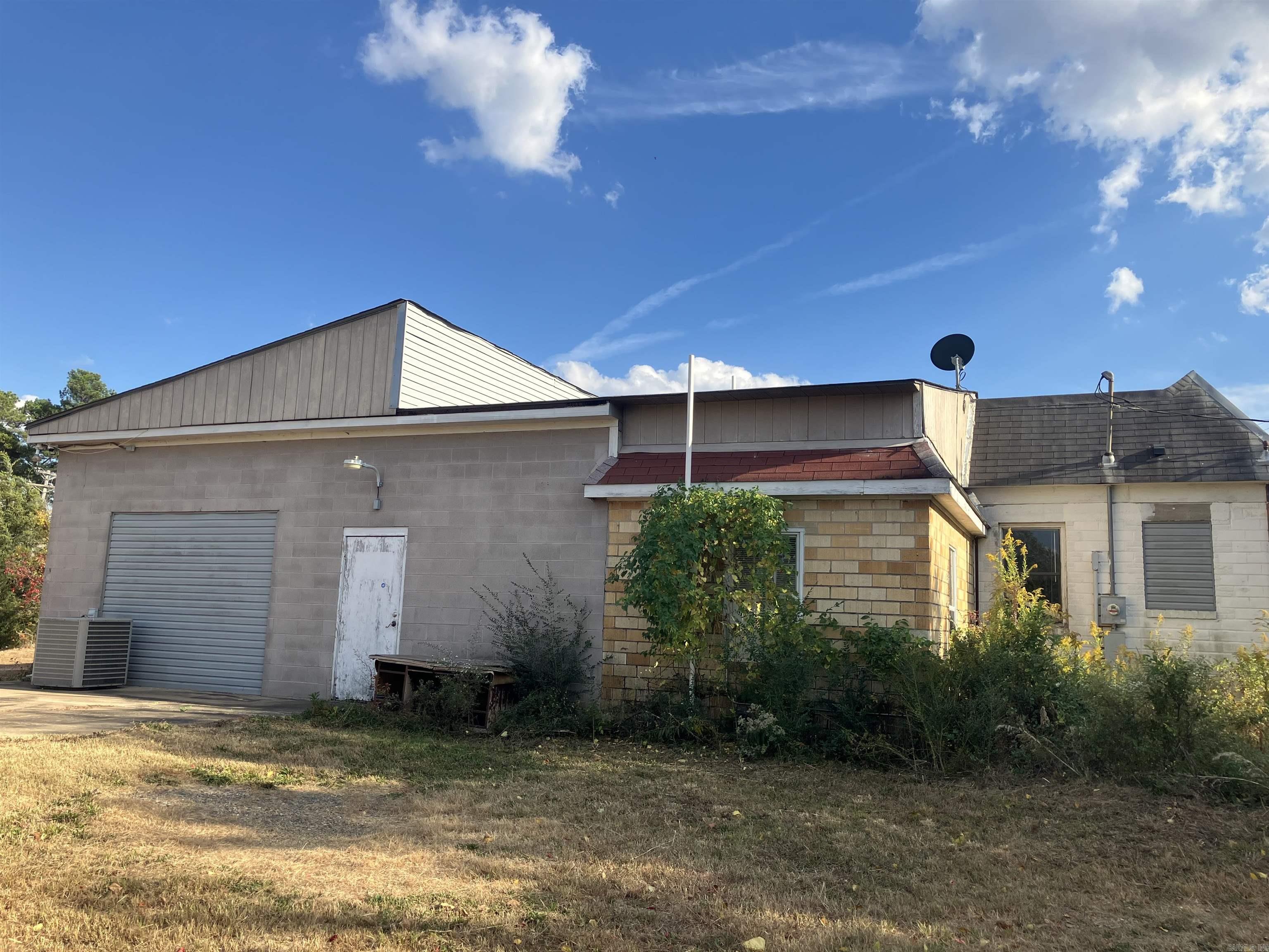 2011  HWY 71 S  Mena, AR