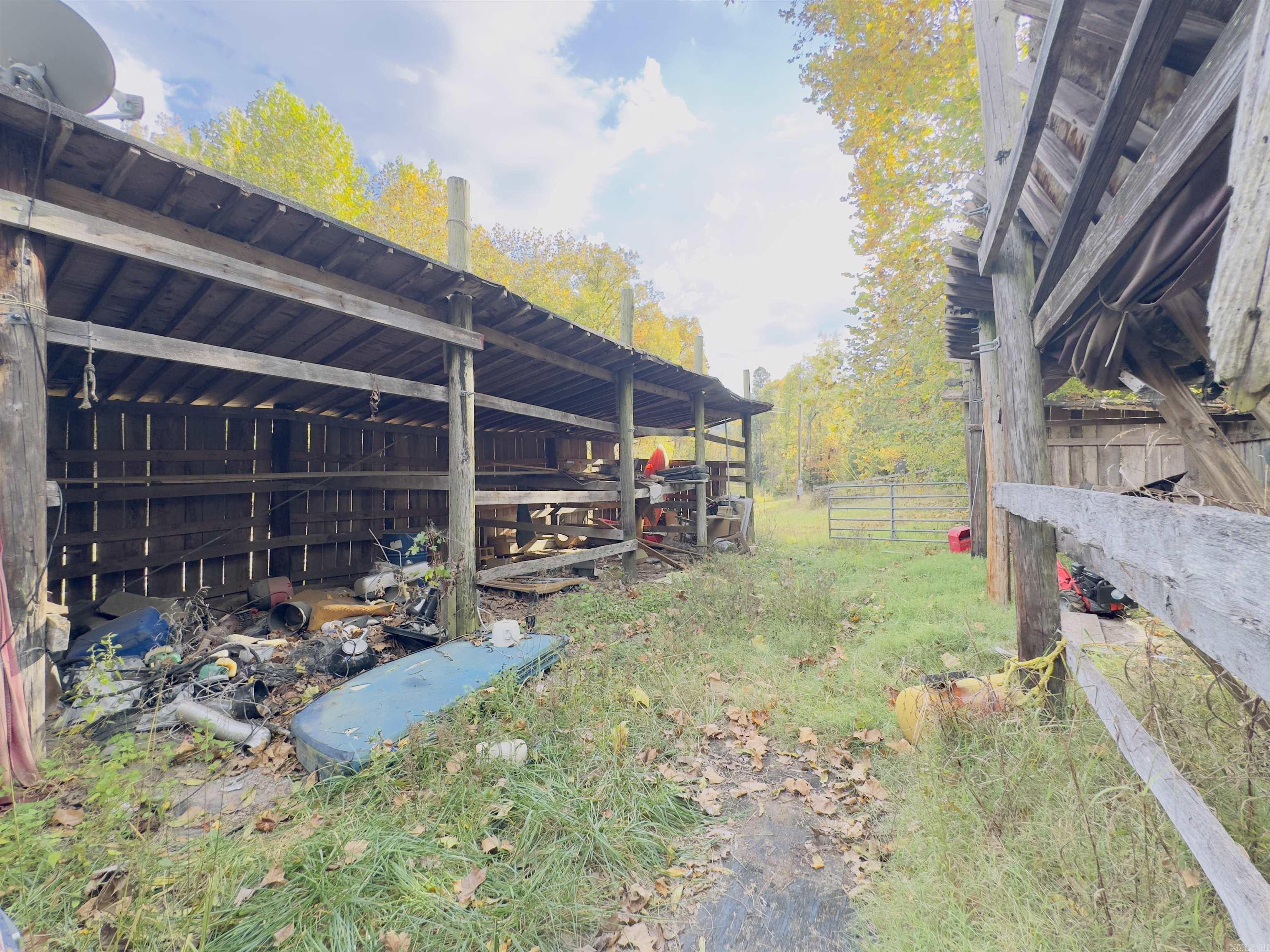 207  Hippy Hollow Lane  Melbourne, AR