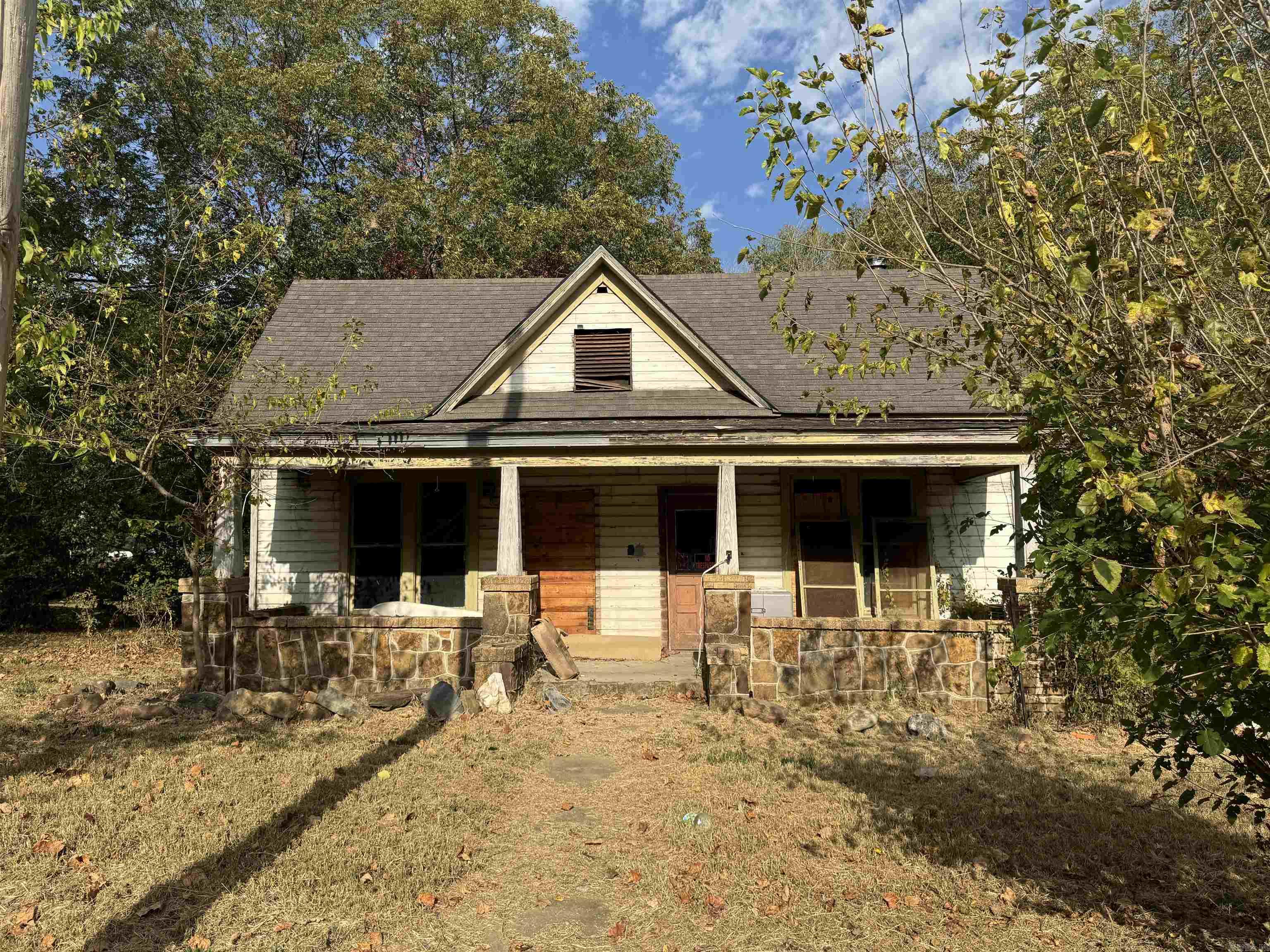 710  11th Street  Mena, AR