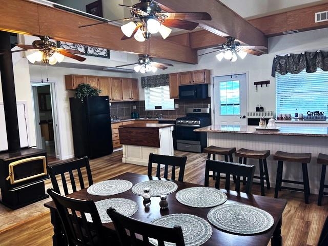 517  Henry  Melbourne, AR