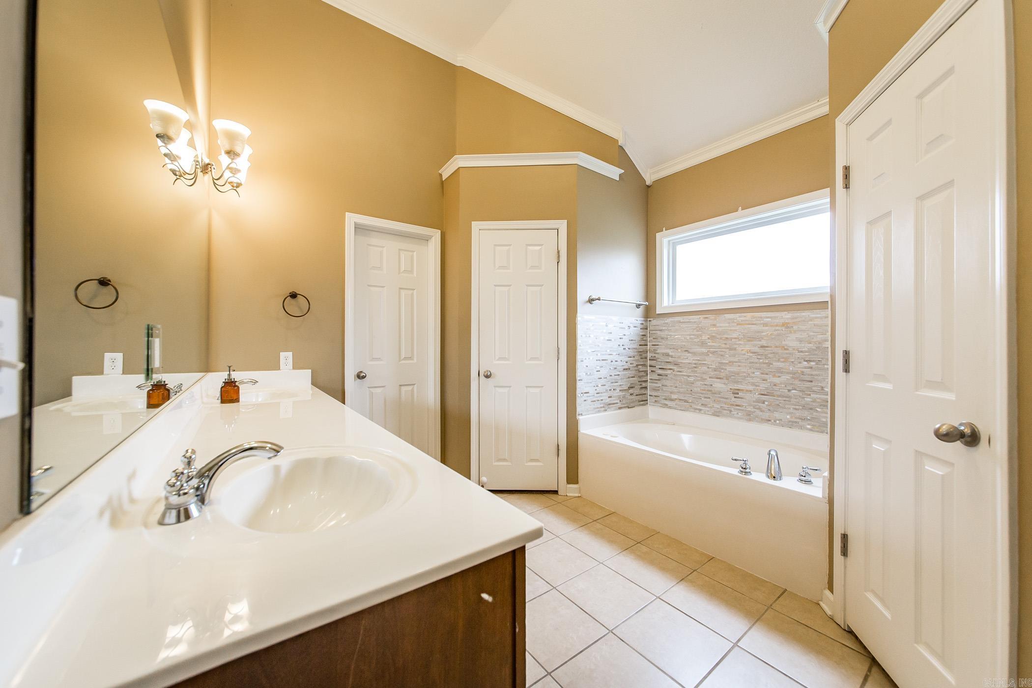 18 Emma Drive Cabot, AR 72023