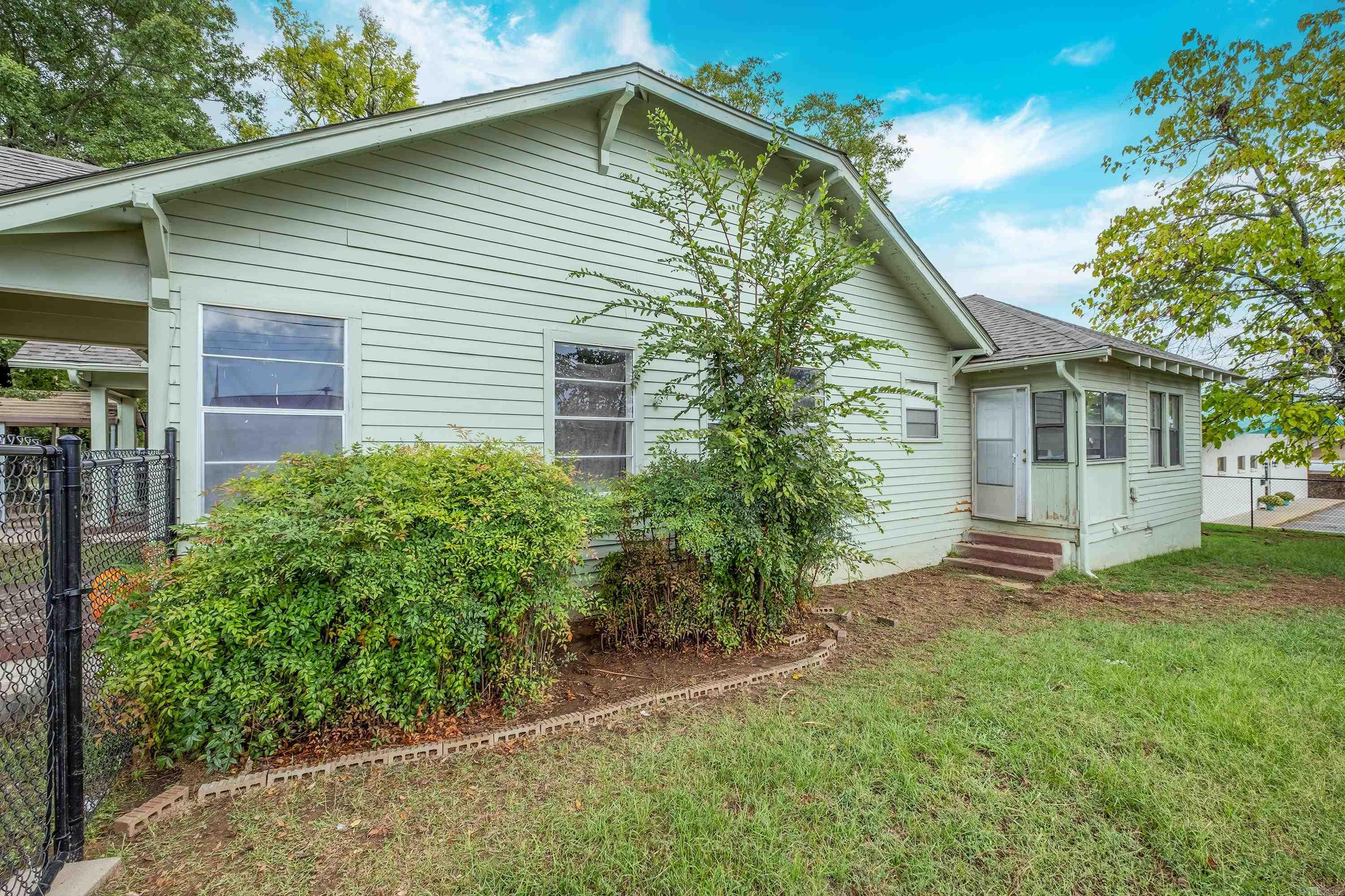 200 N Morrill  Morrilton, AR