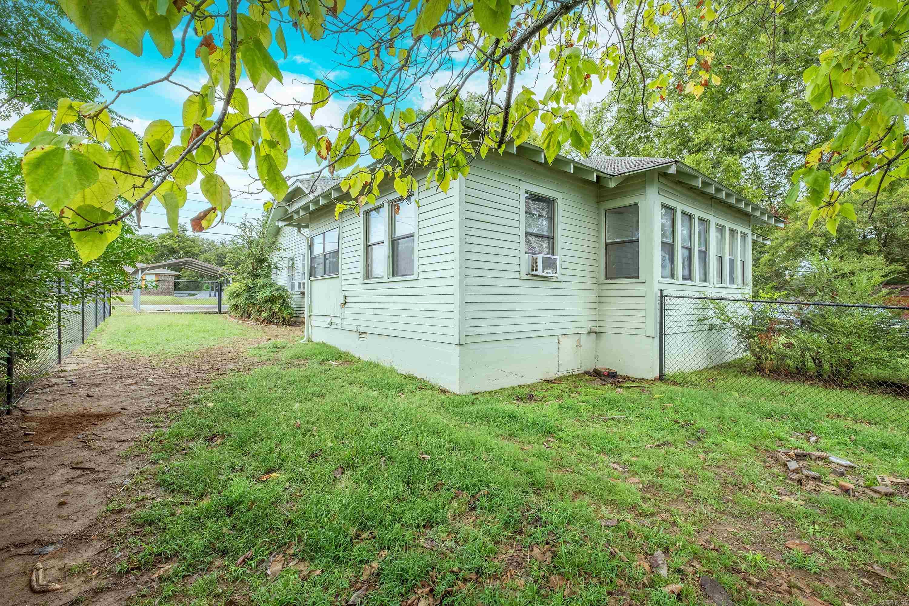 200 N Morrill  Morrilton, AR