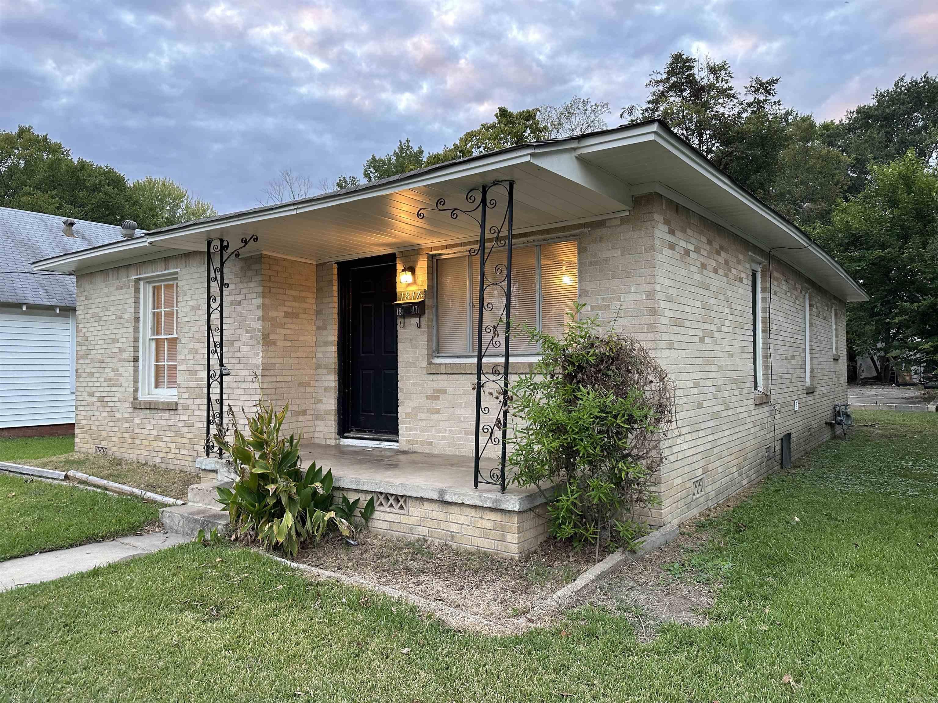 1817 W 16th  North Little Rock, AR