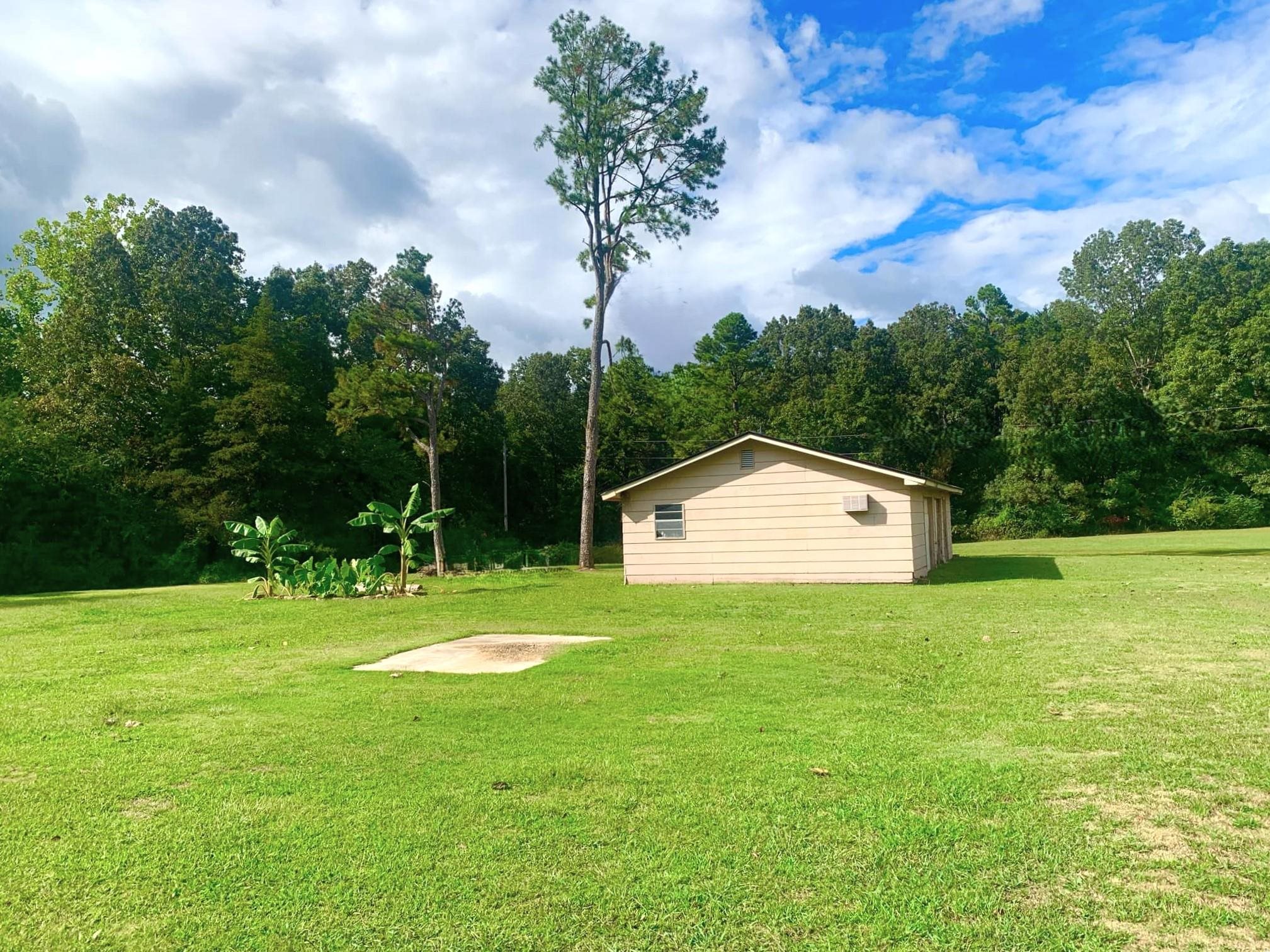 506  Hell Creek  Mountain View, AR