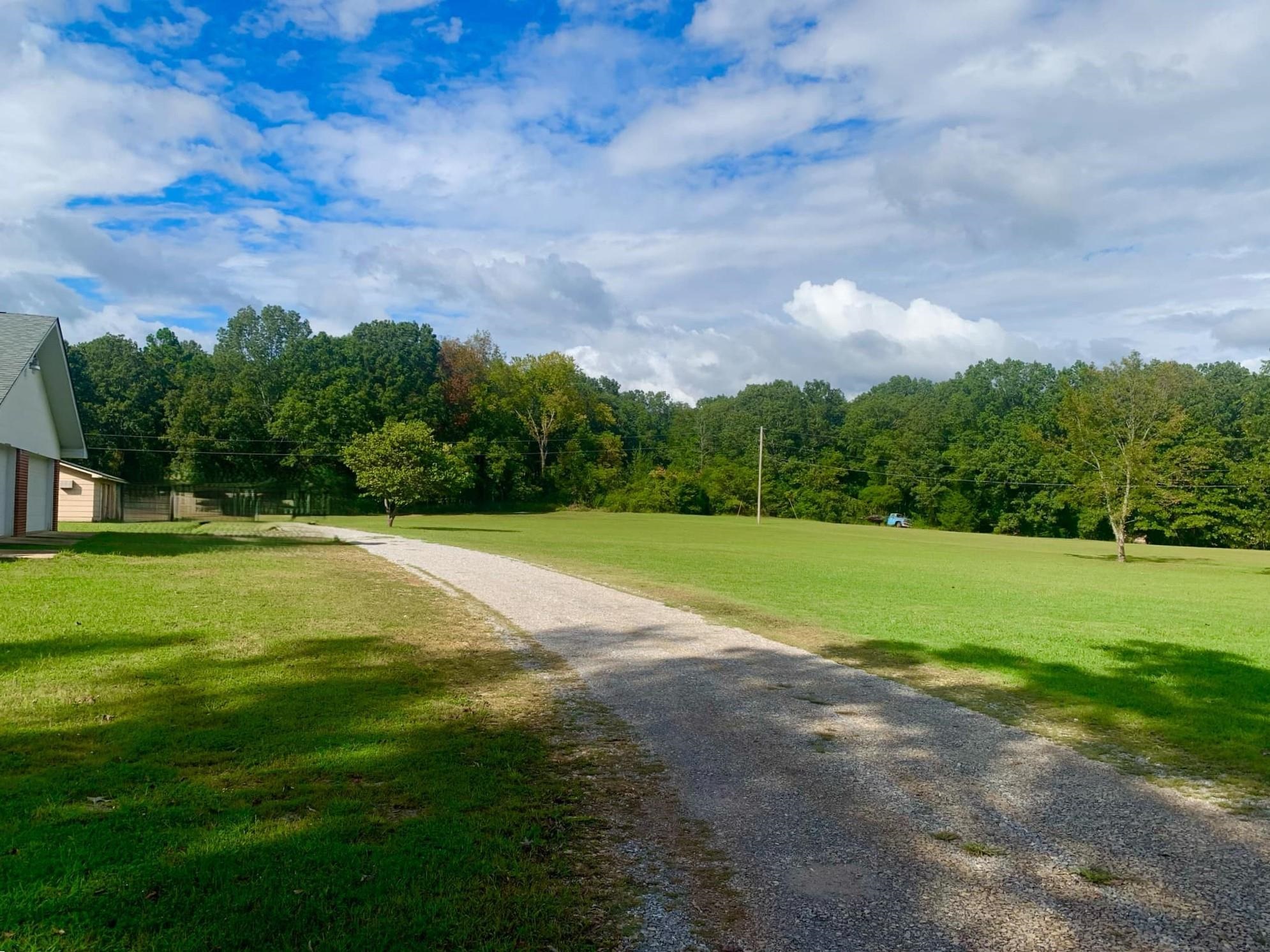 506  Hell Creek  Mountain View, AR