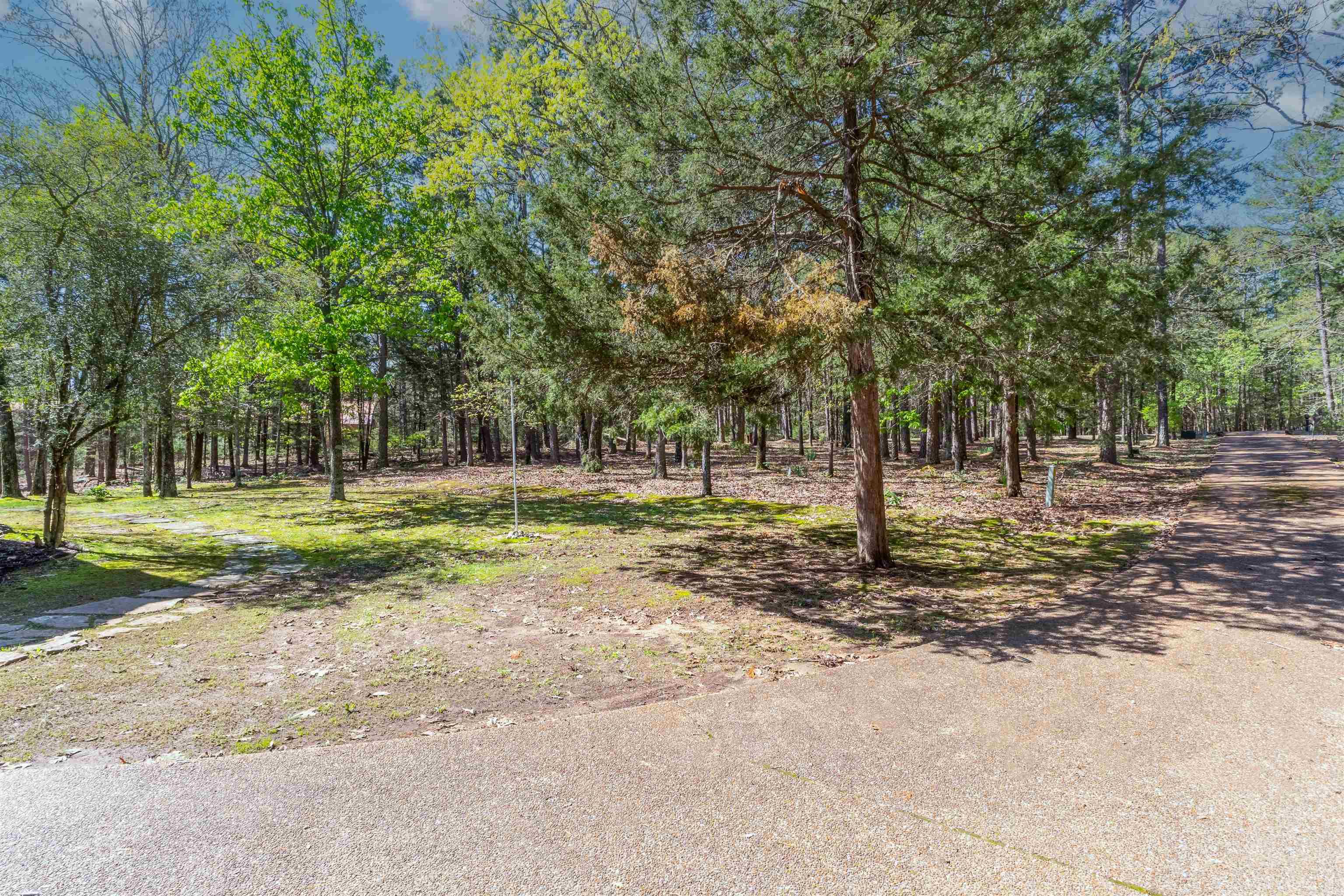 365  Grand Isle Drive  Fairfield Bay, AR