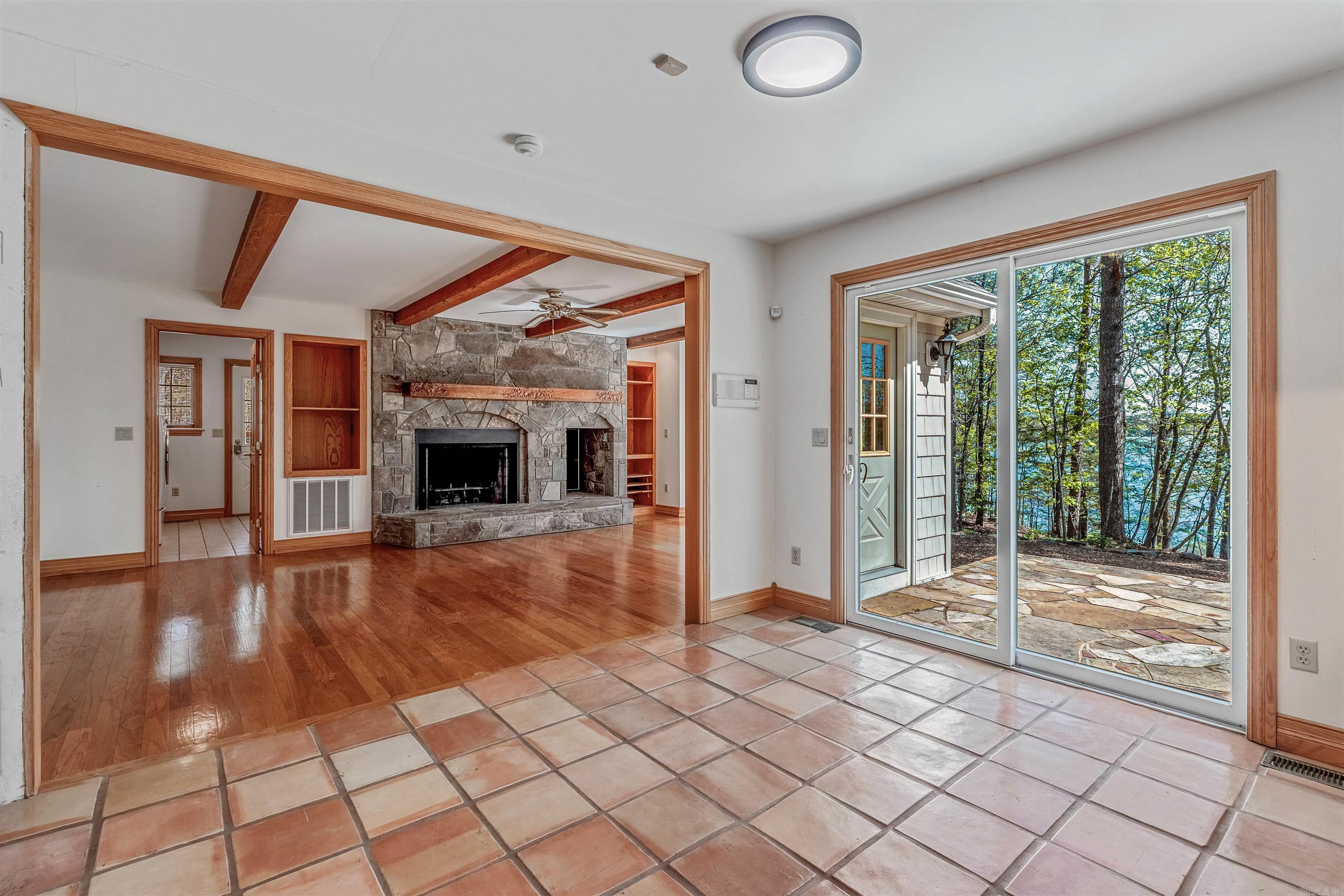 365  Grand Isle Drive  Fairfield Bay, AR