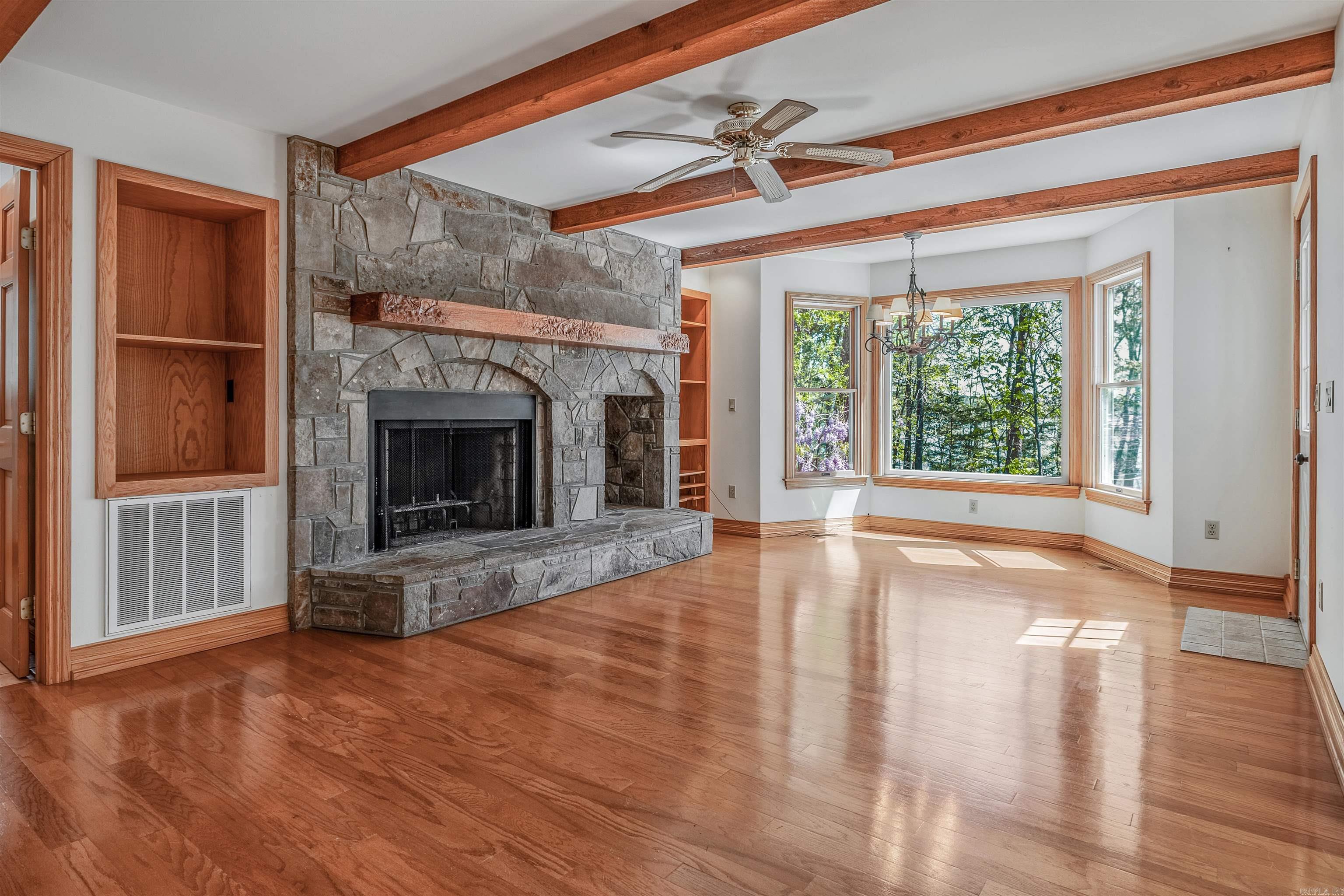 365  Grand Isle Drive  Fairfield Bay, AR