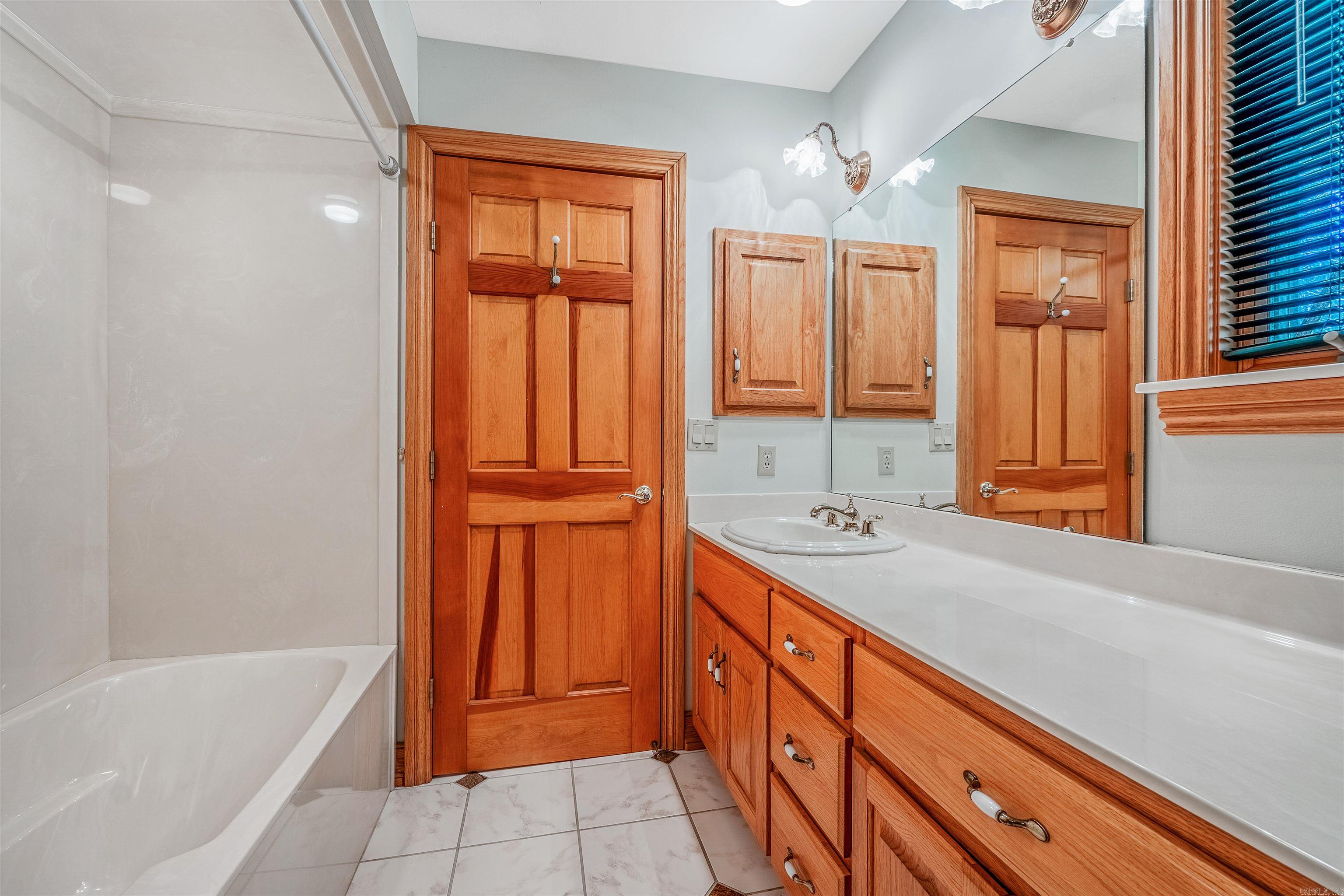 365  Grand Isle Drive  Fairfield Bay, AR