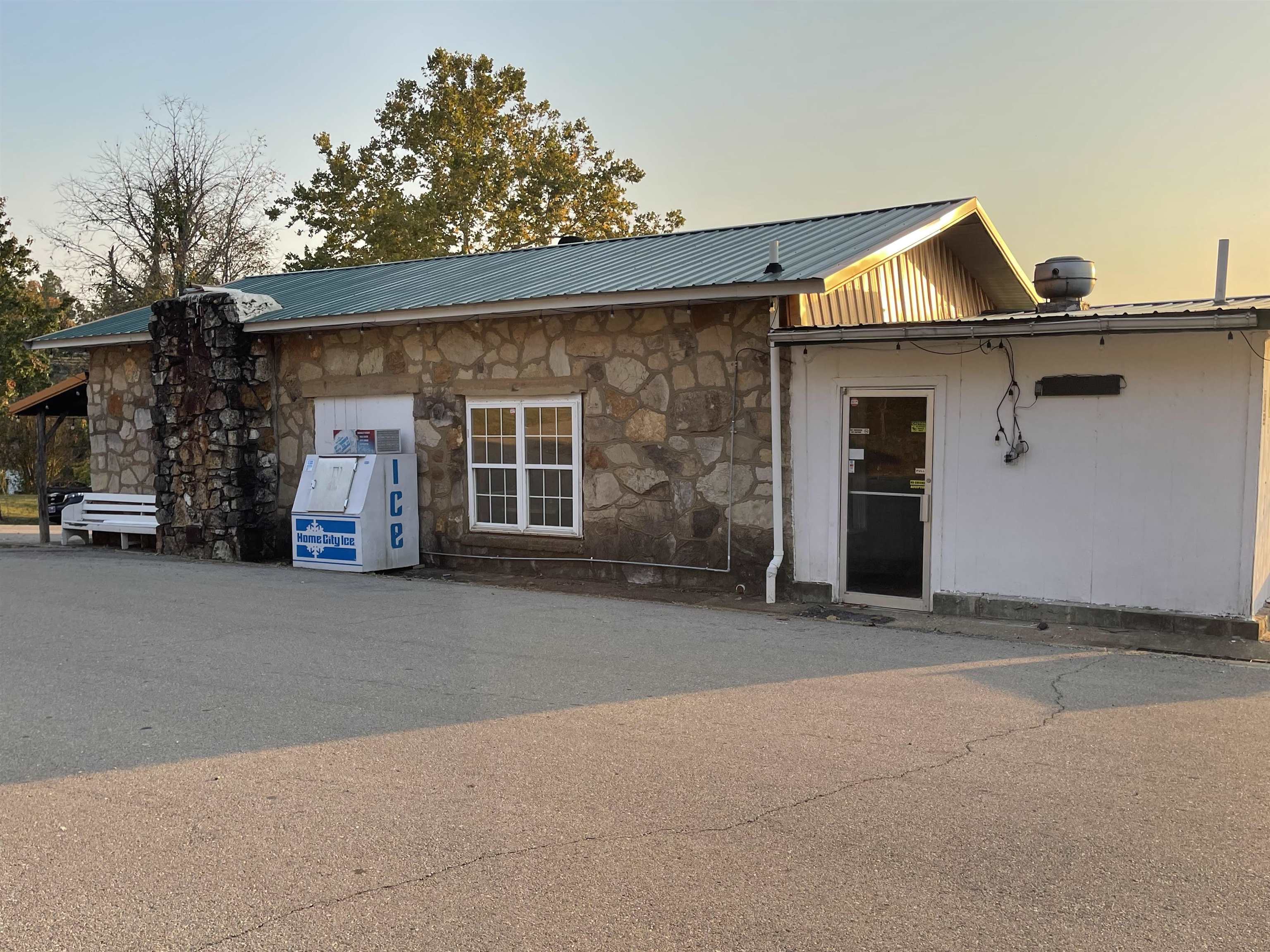 9  Oak St  Ravenden Springs, AR