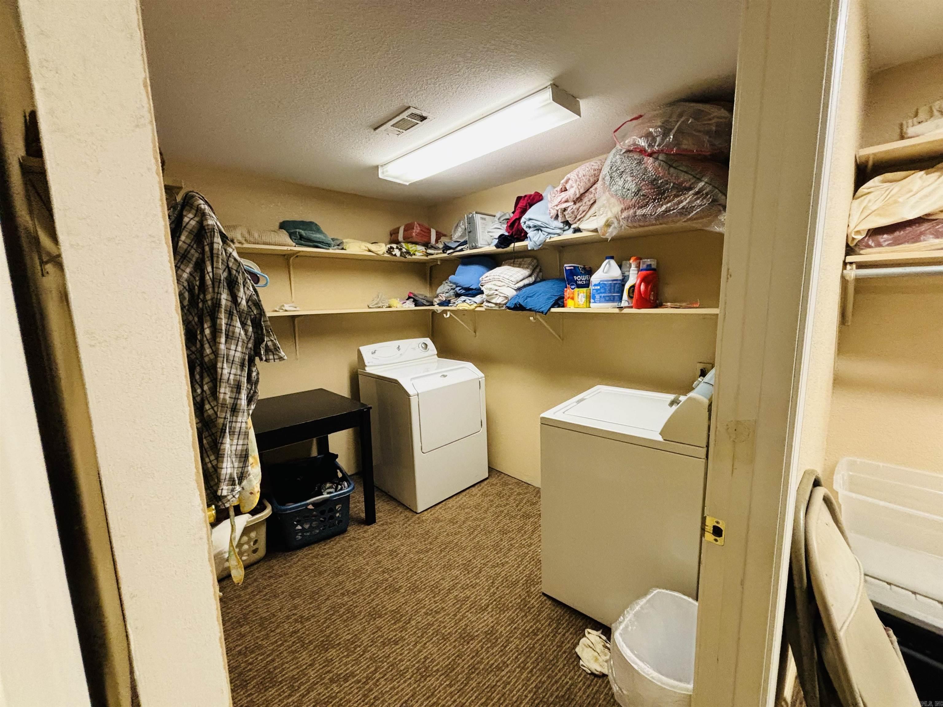 3950  Round Bottom  Mountain View, AR