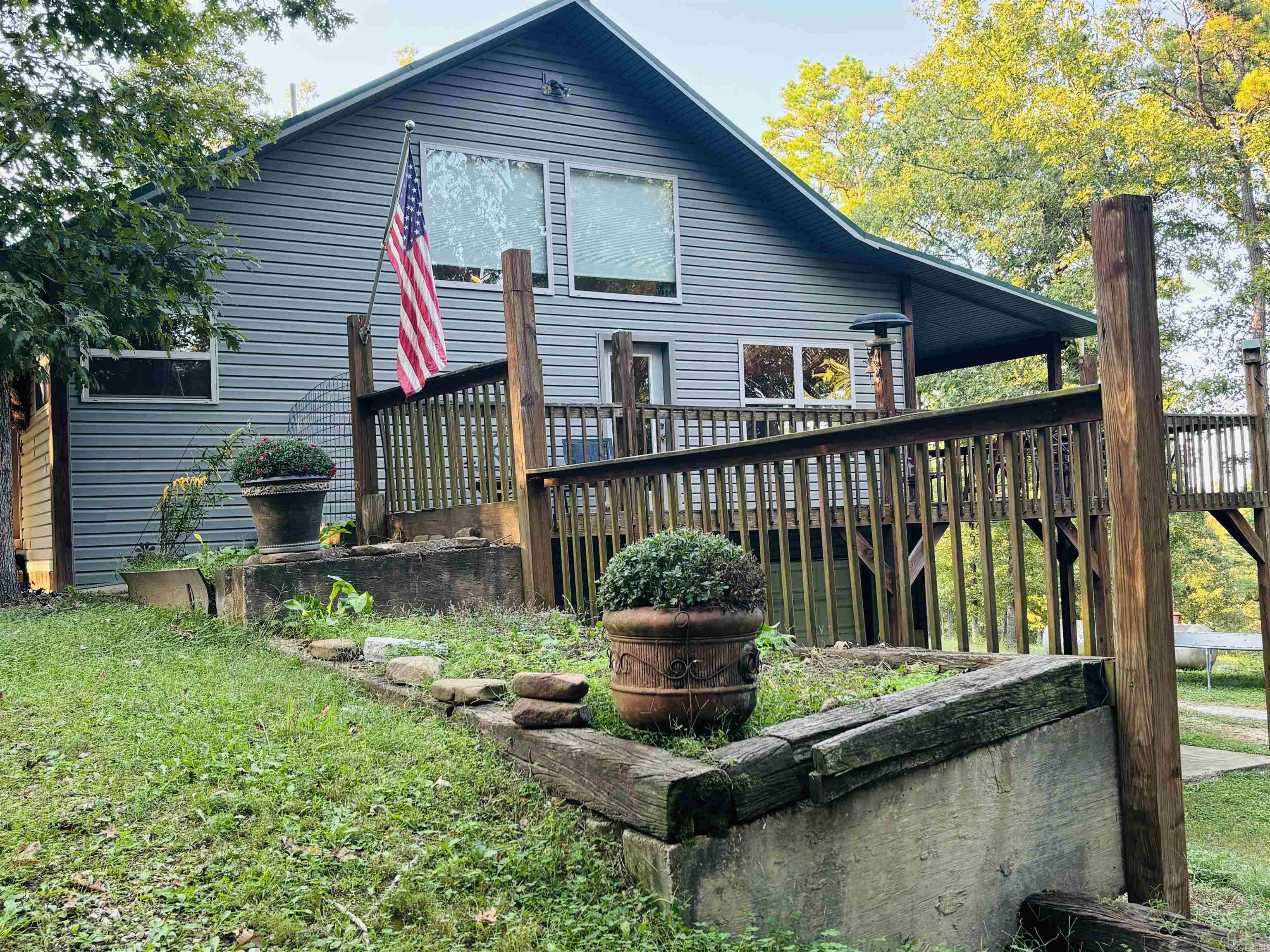 3950  Round Bottom  Mountain View, AR