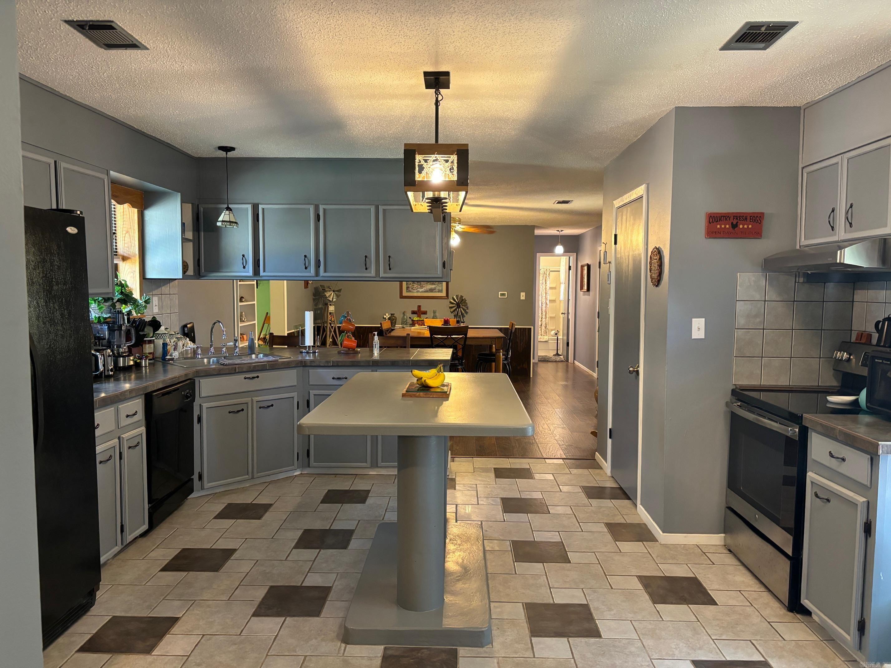 4928  Highway 36  Searcy, AR