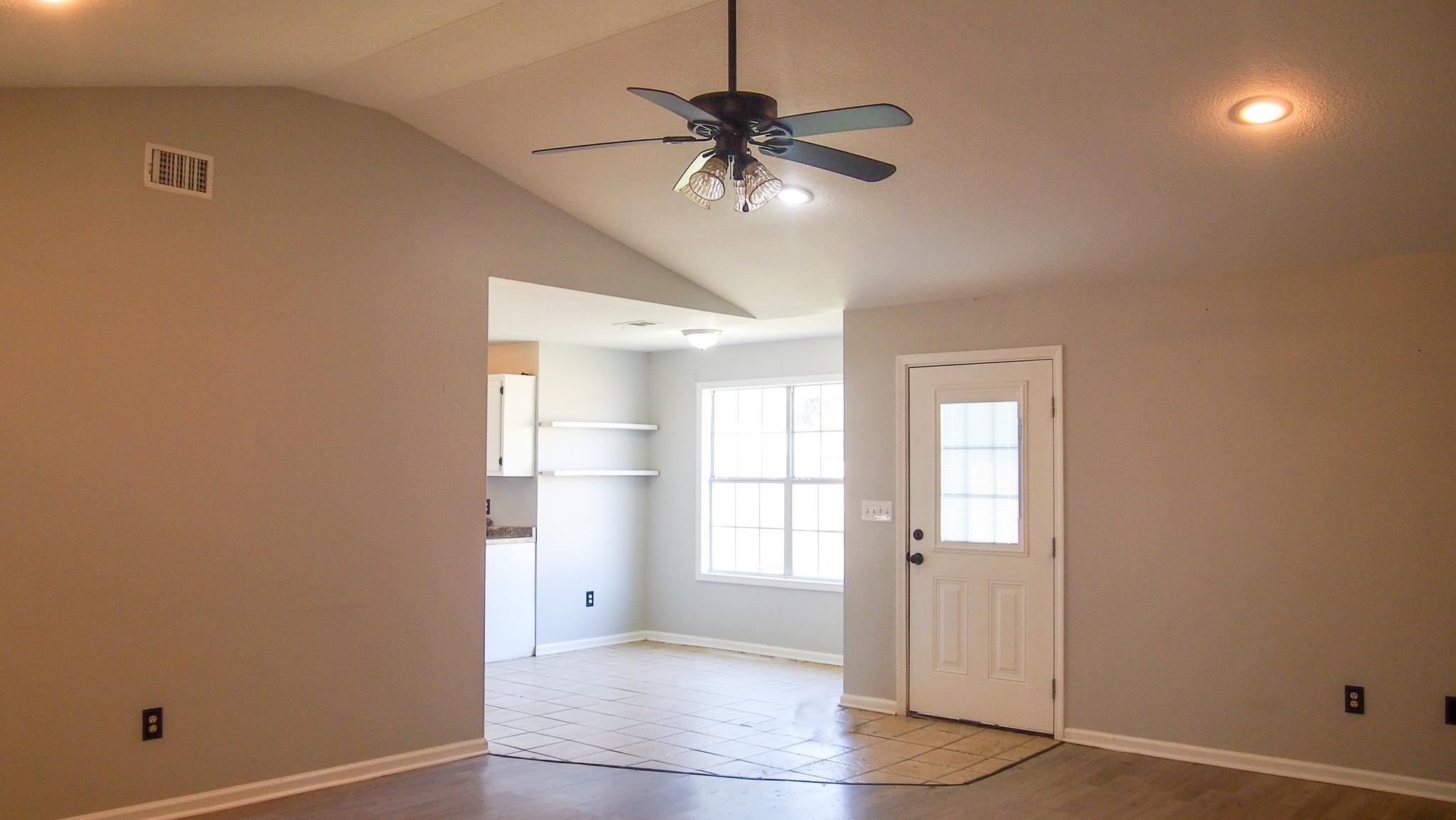 1706 S 10th  Paragould, AR