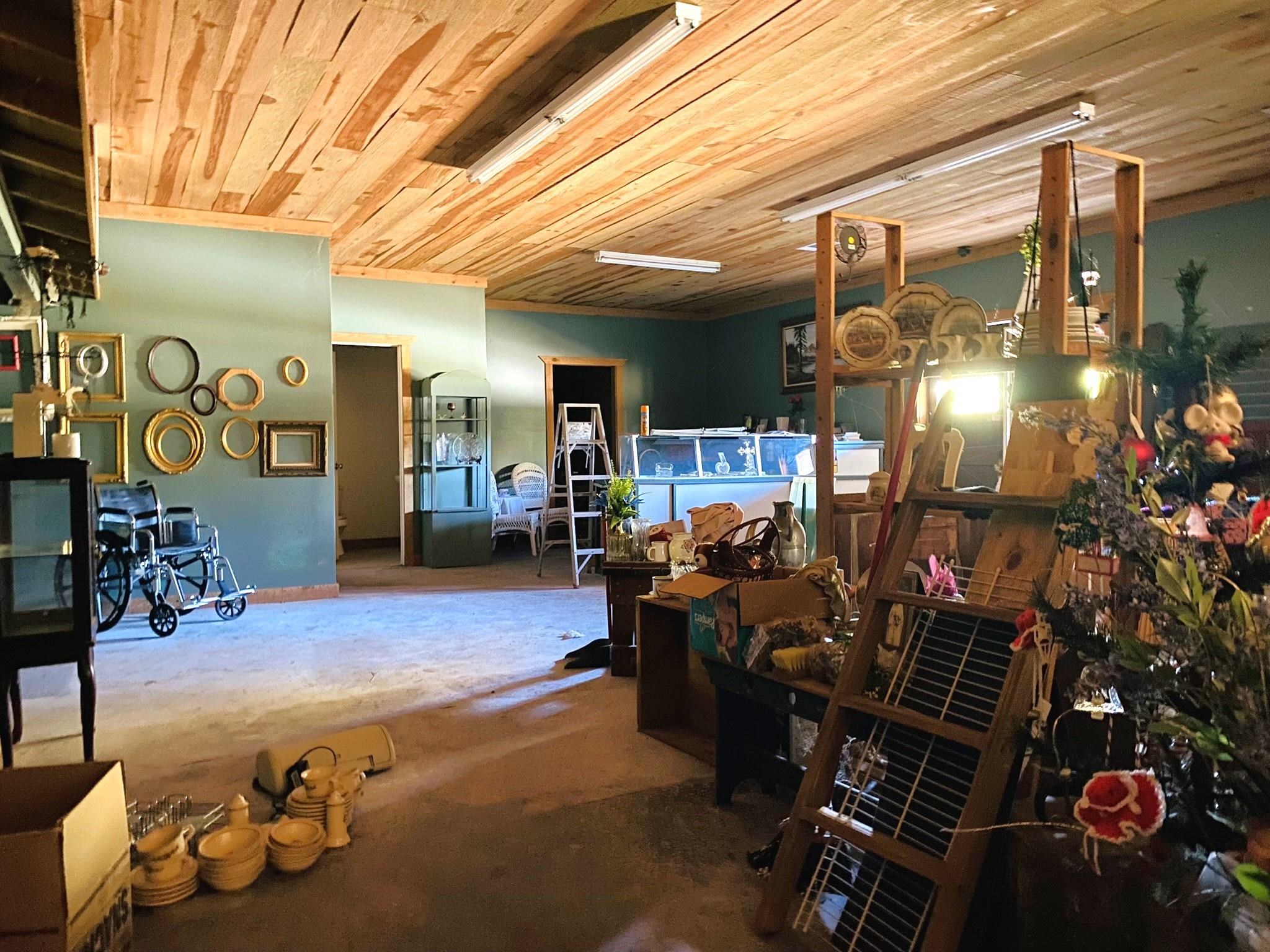 3920 N Highway 5  Calico Rock, AR
