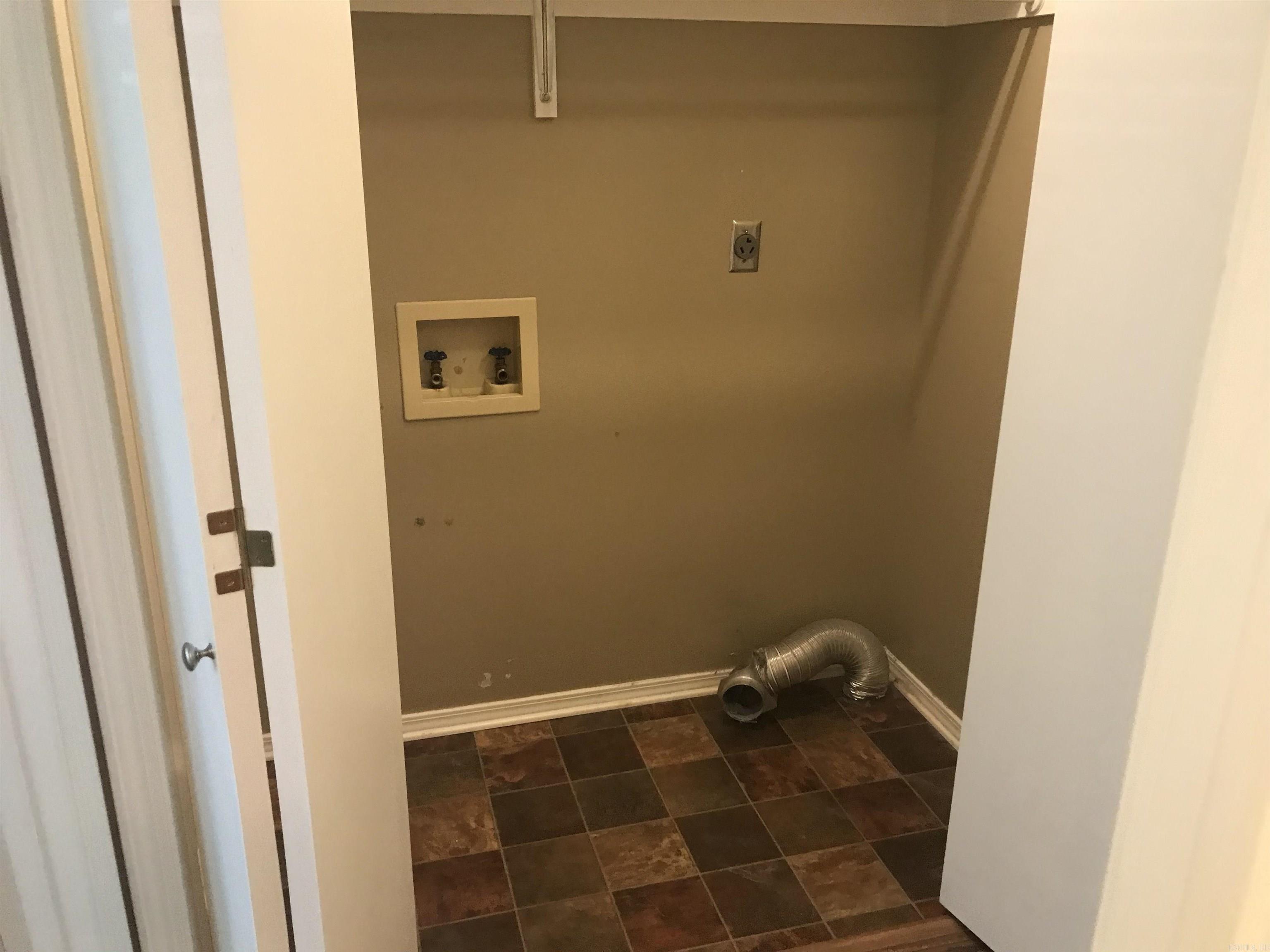 204  Maddox Dr. #2 Brentwood #2 Fairfield Bay, AR
