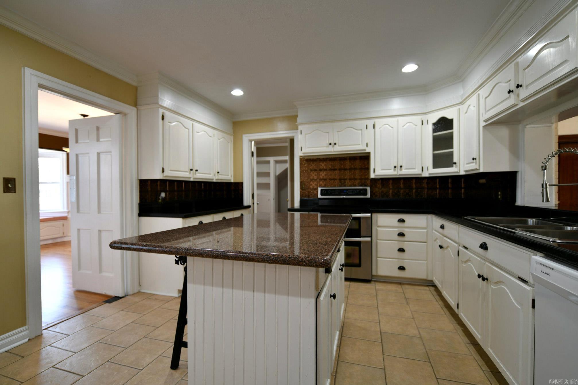 301 Reine St Mena, AR 71953