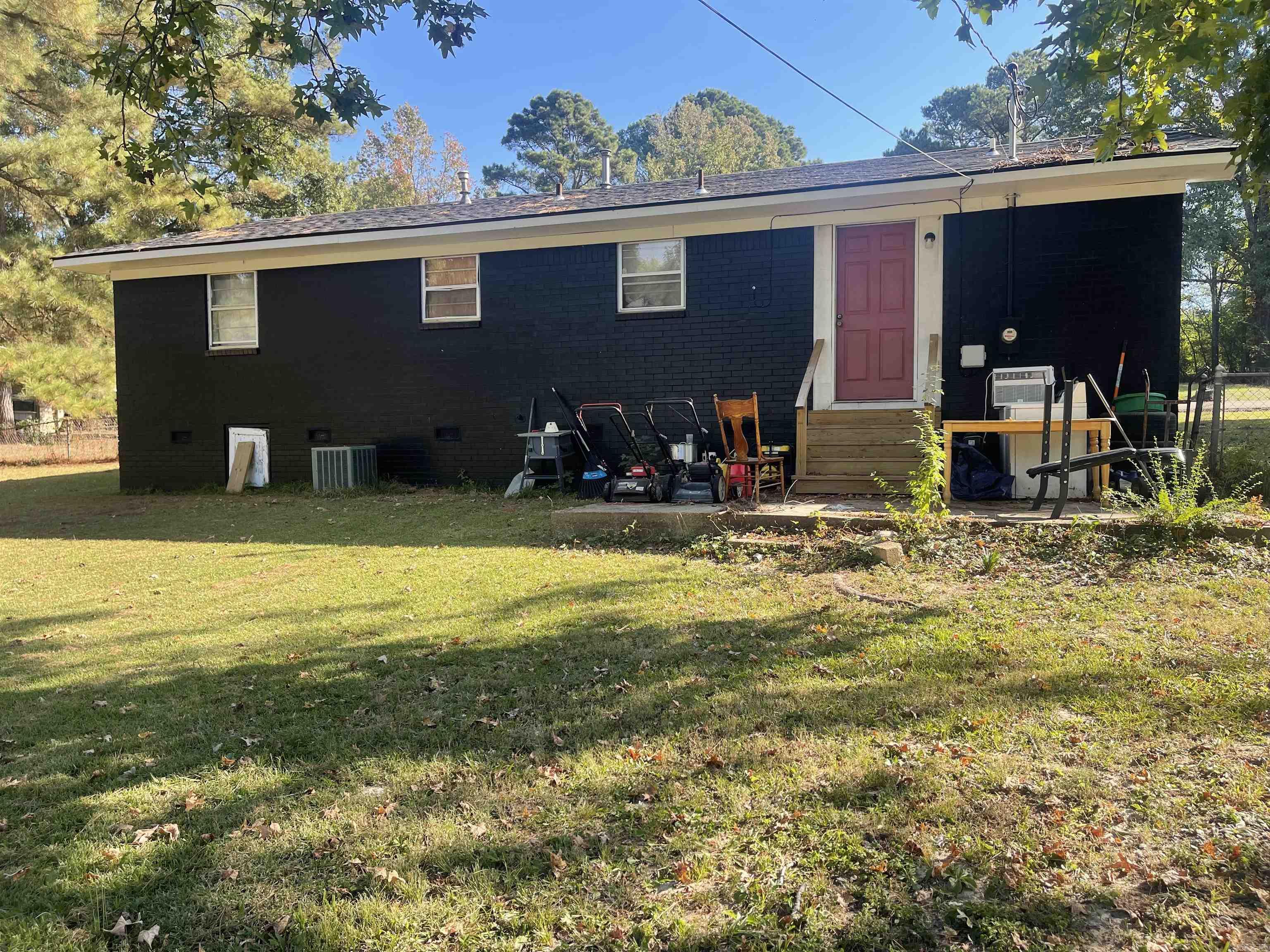 109 W Harvey  De Queen, AR