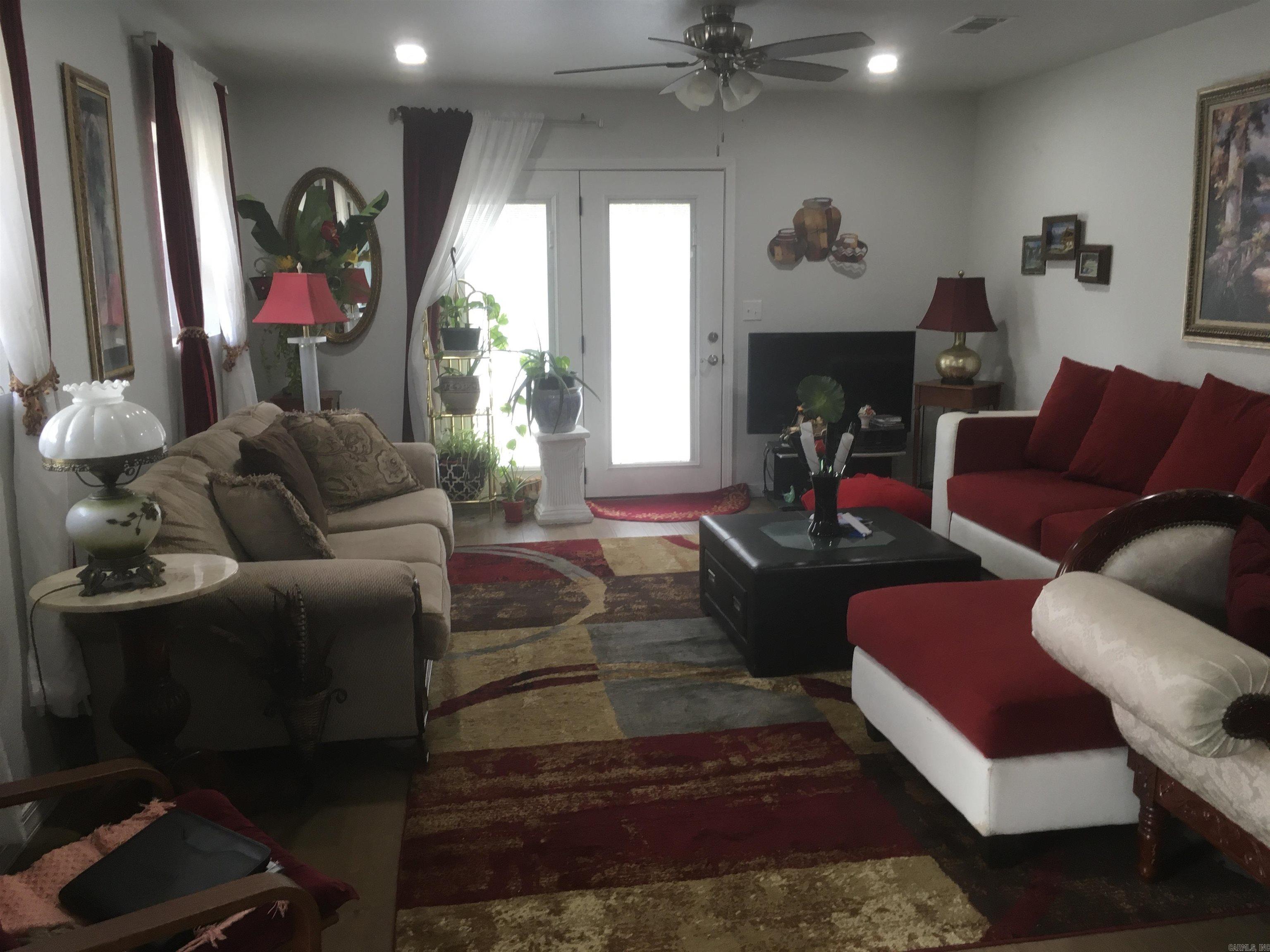 2504  Sutherland Ave  Mena, AR