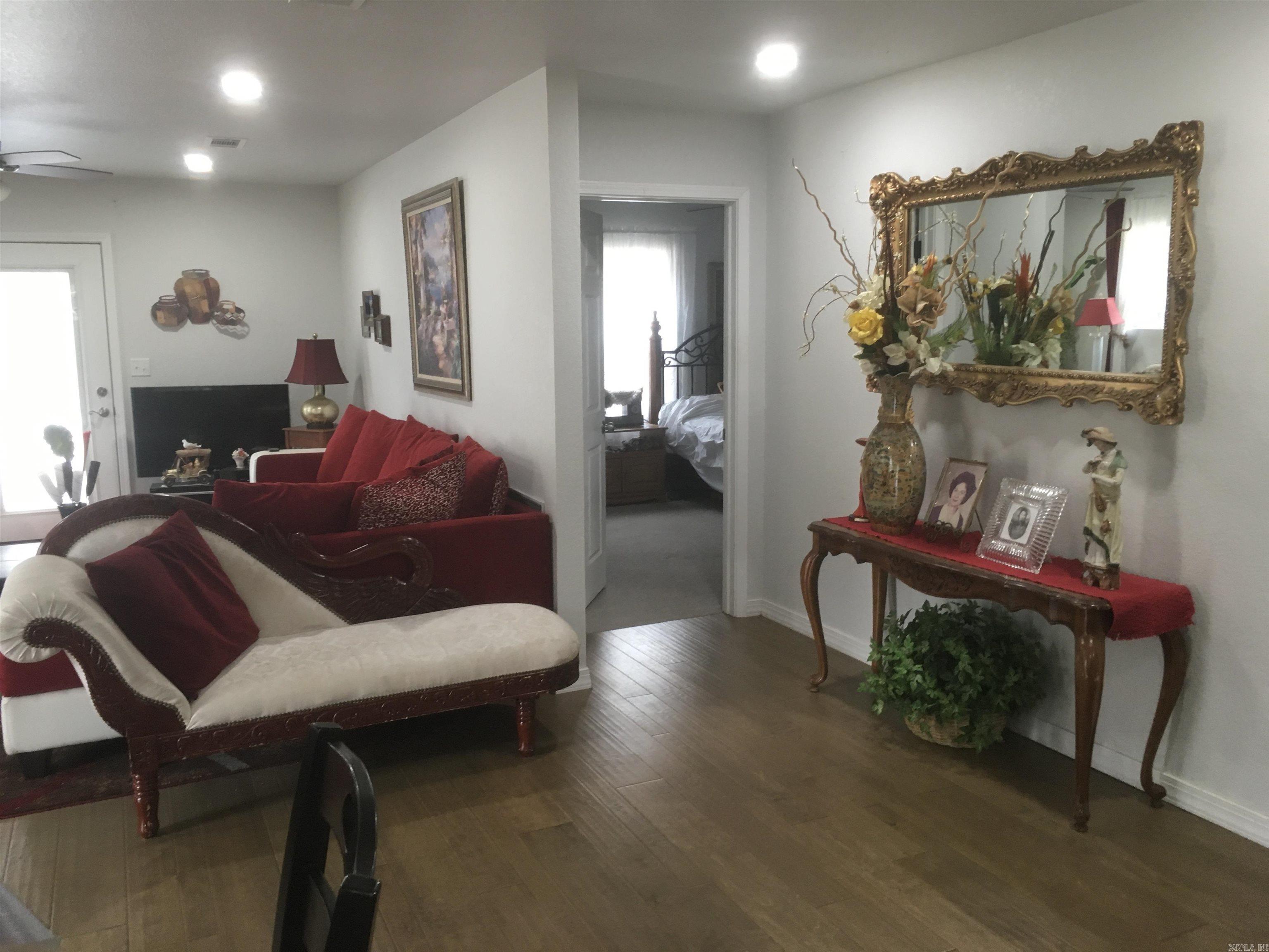 2504  Sutherland Ave  Mena, AR