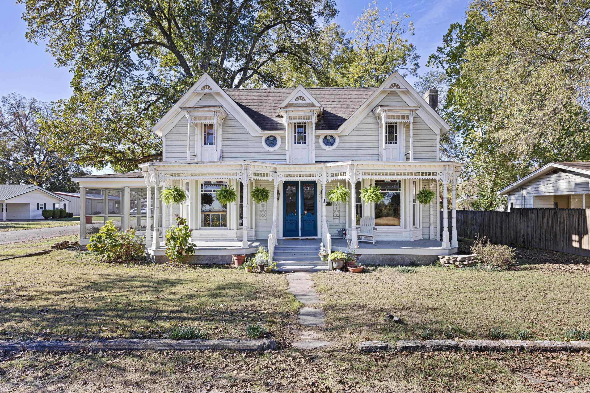 601 N Front  Dardanelle, AR