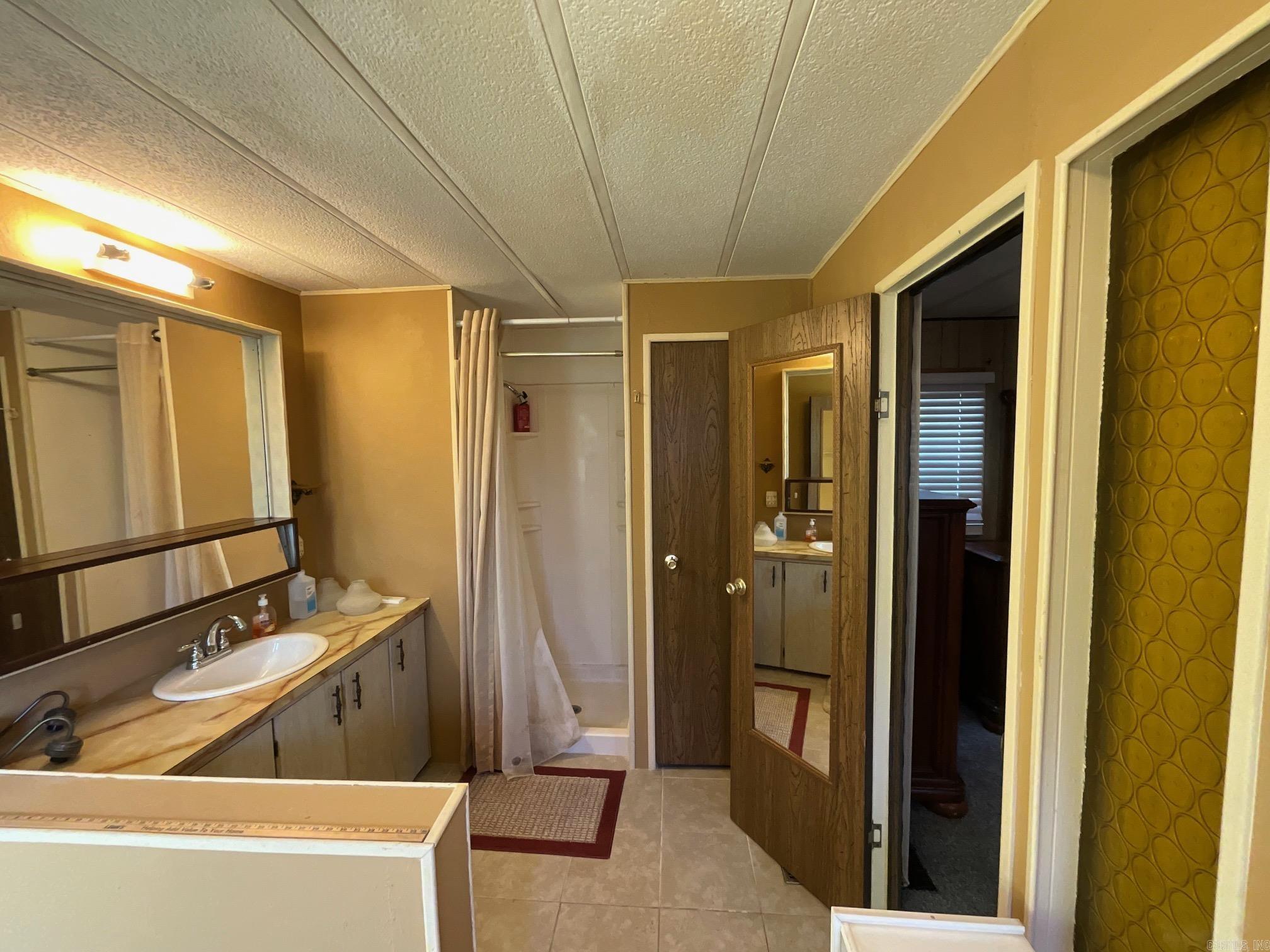 3910  Central  Hot Springs, AR