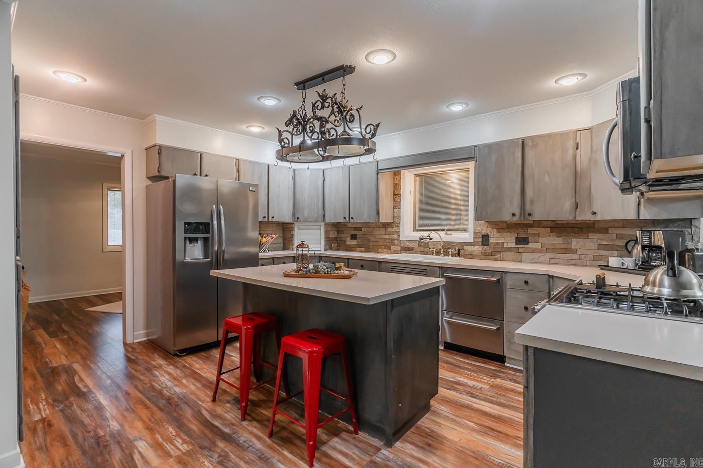 1706  Hillcrest  Paragould, AR