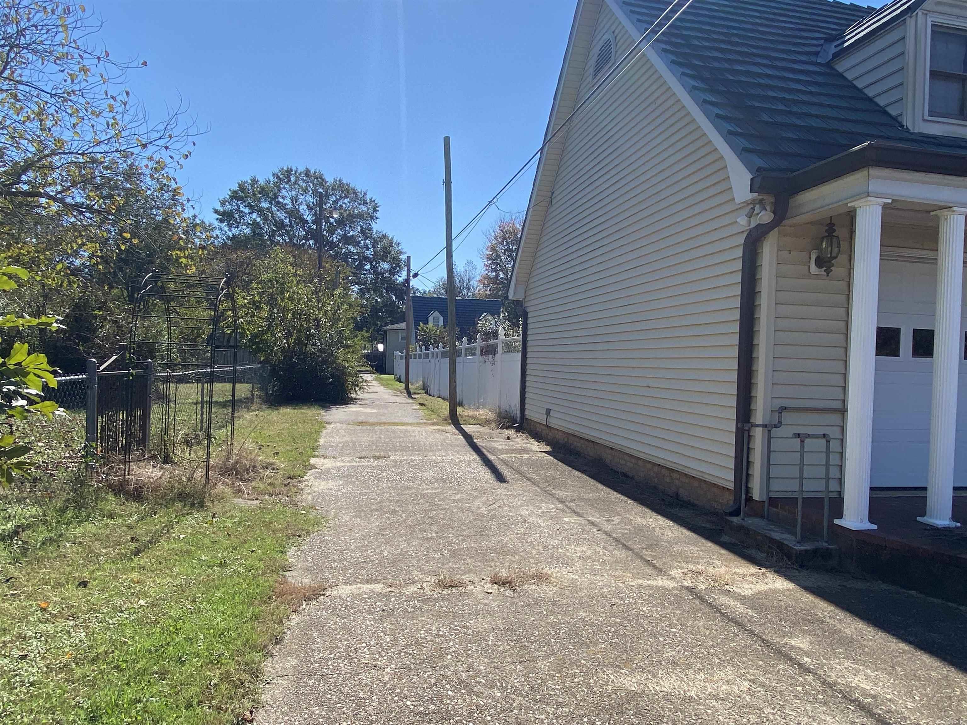 709 S 2nd Avenue Murfreesboro, AR 71958