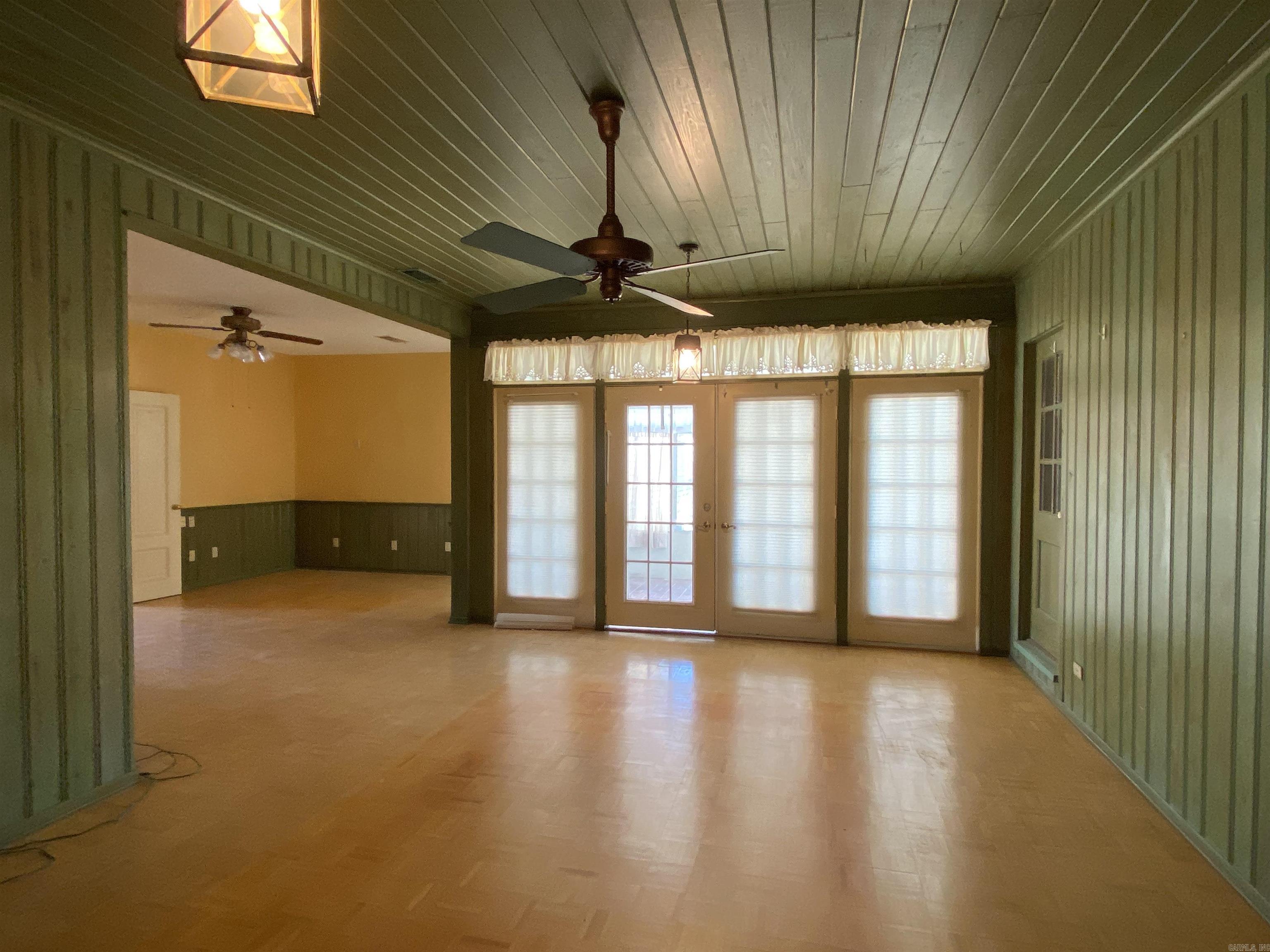 709 S 2nd Avenue Murfreesboro, AR 71958