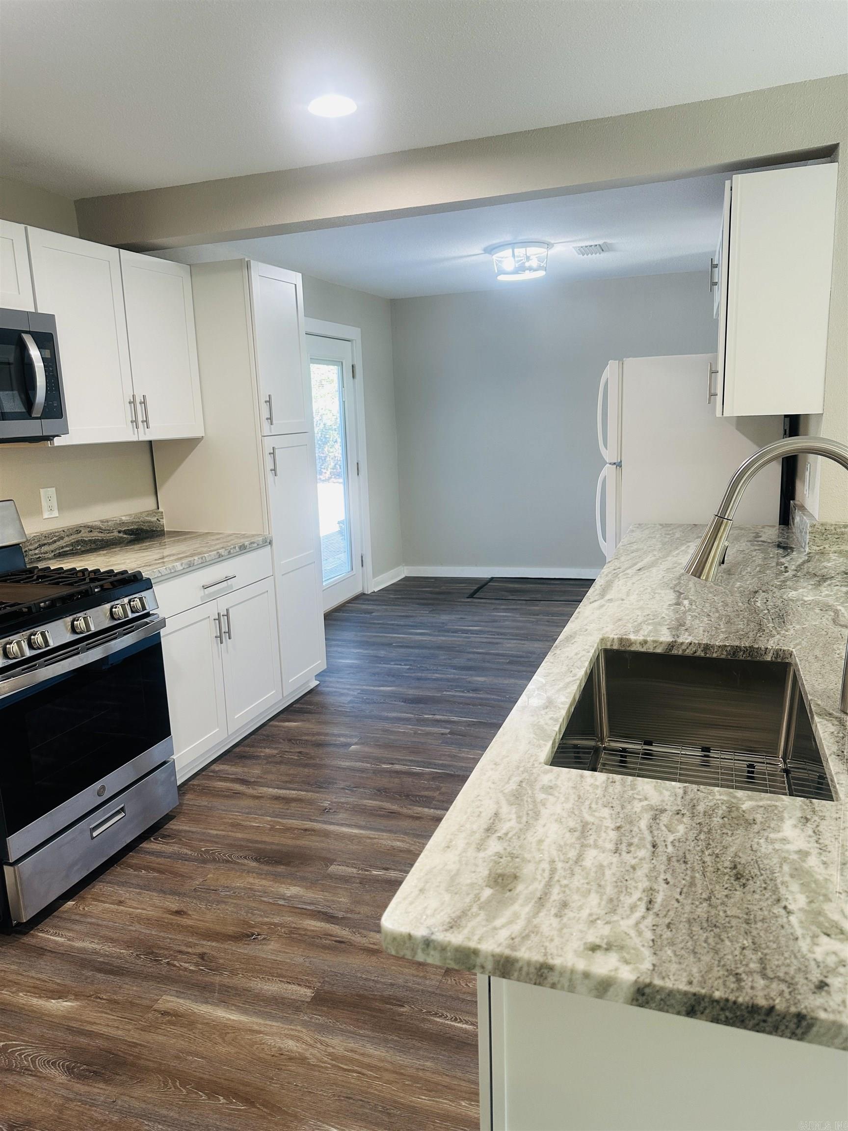 819  Hall  Malvern, AR
