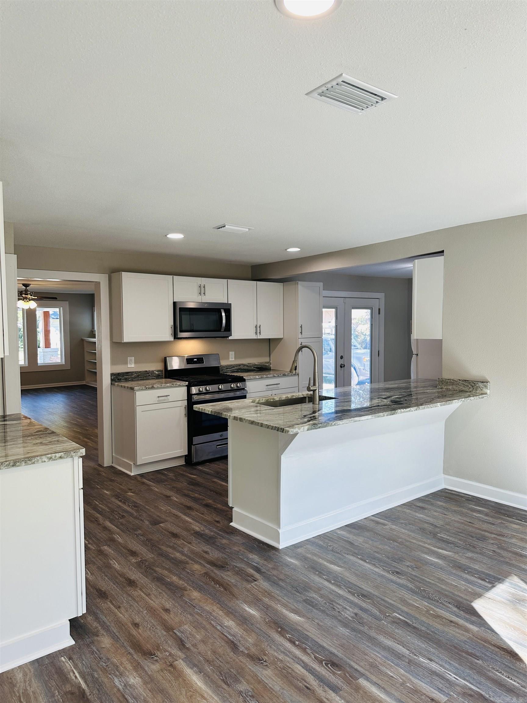 819  Hall  Malvern, AR