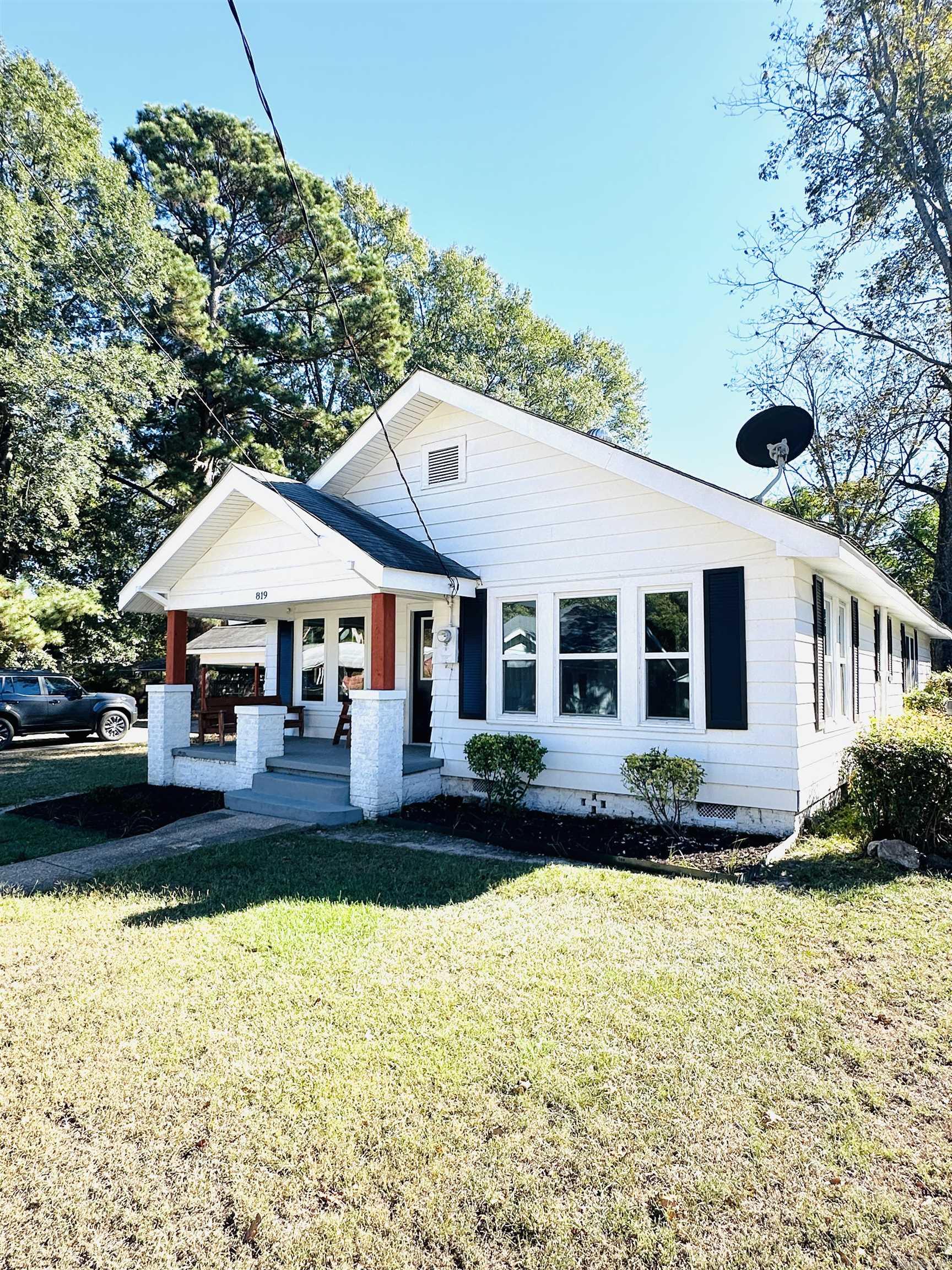 819  Hall  Malvern, AR