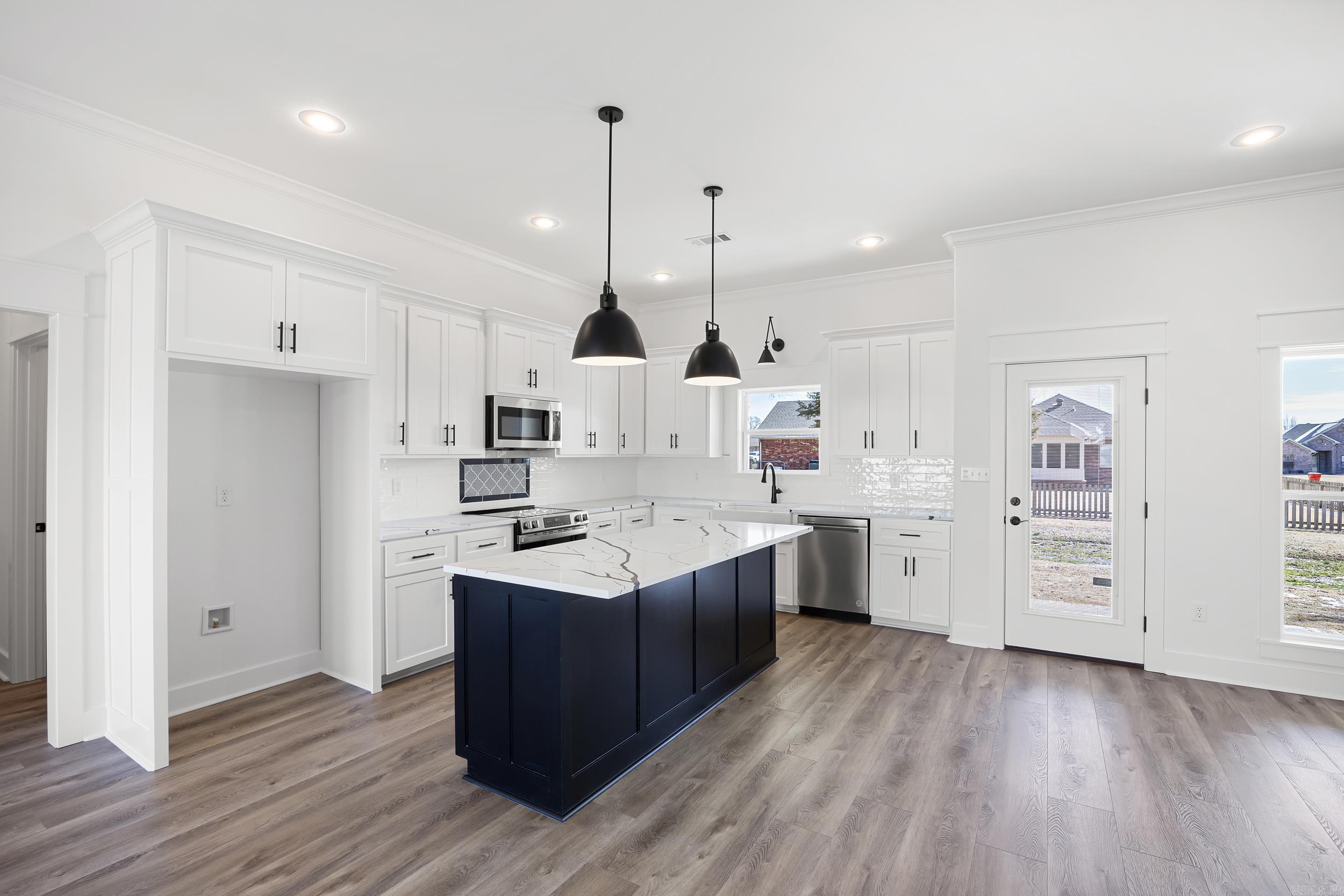 23  SUNSET  Morrilton, AR