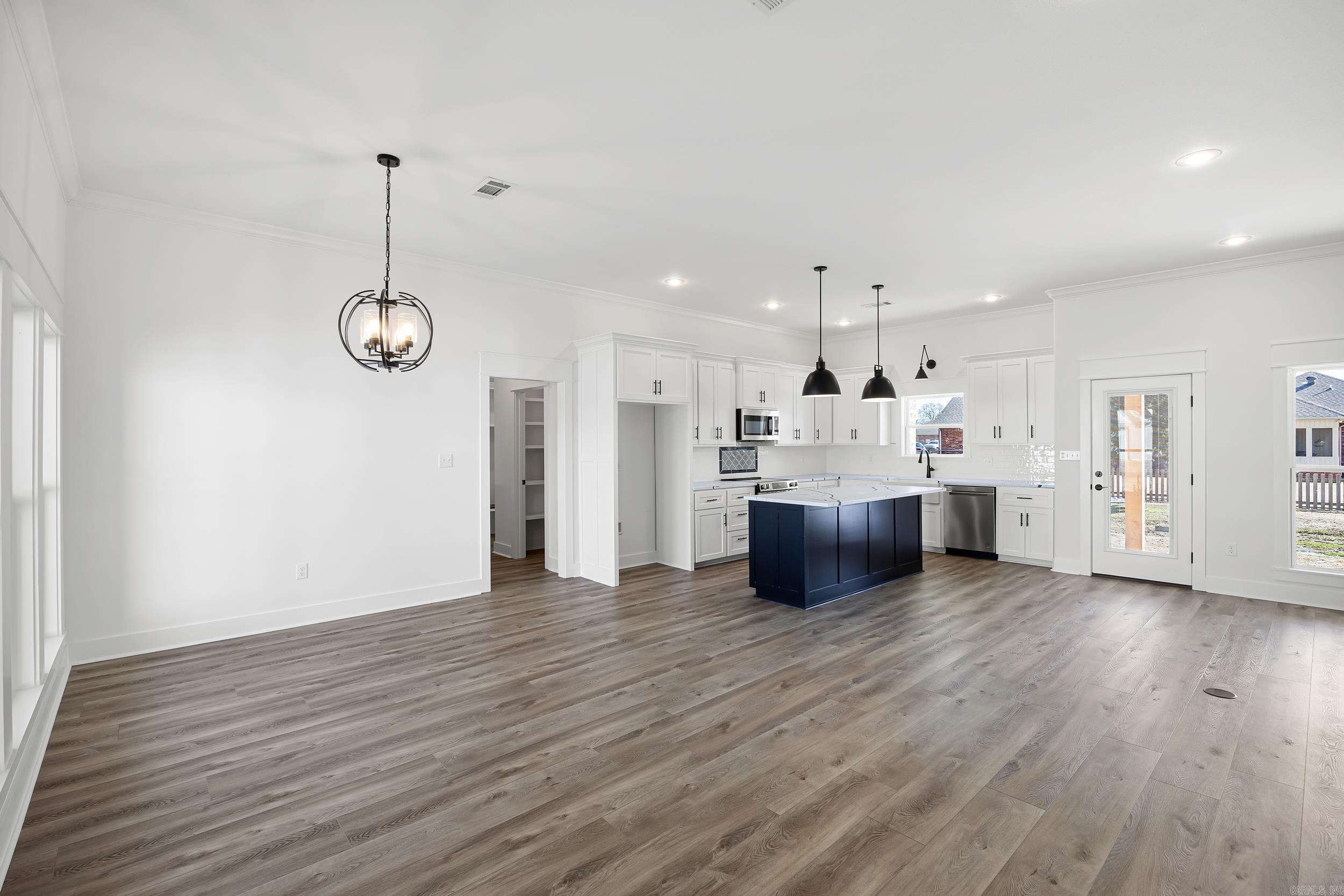 23  SUNSET  Morrilton, AR