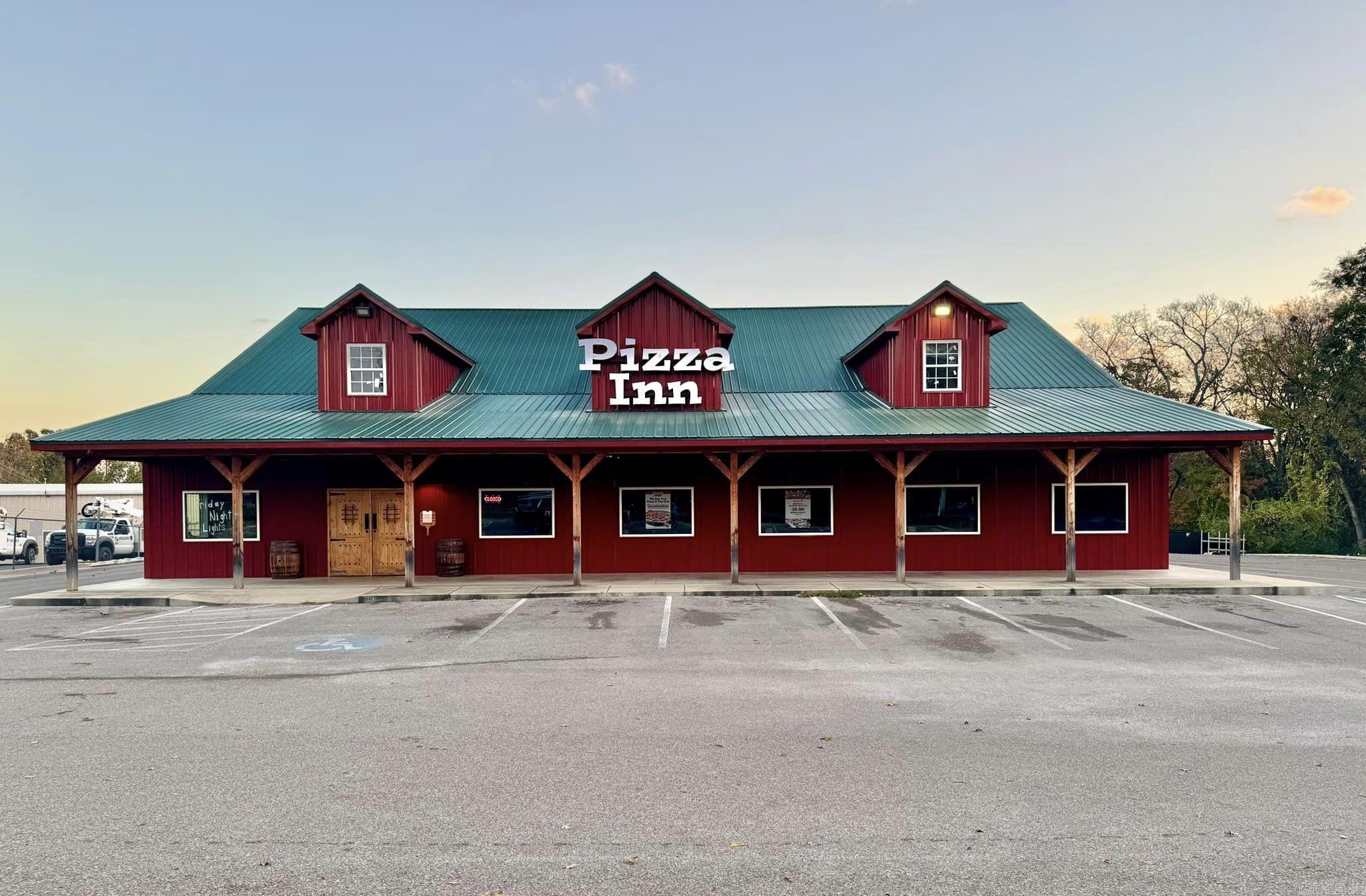 220 E Main Street  Mountain View, AR