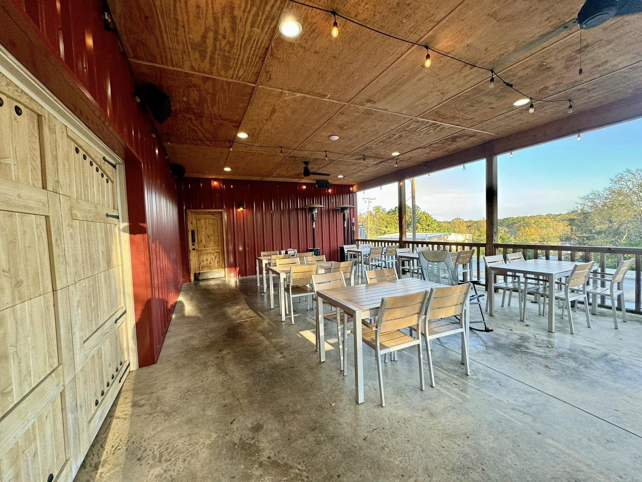 220 E Main Street  Mountain View, AR