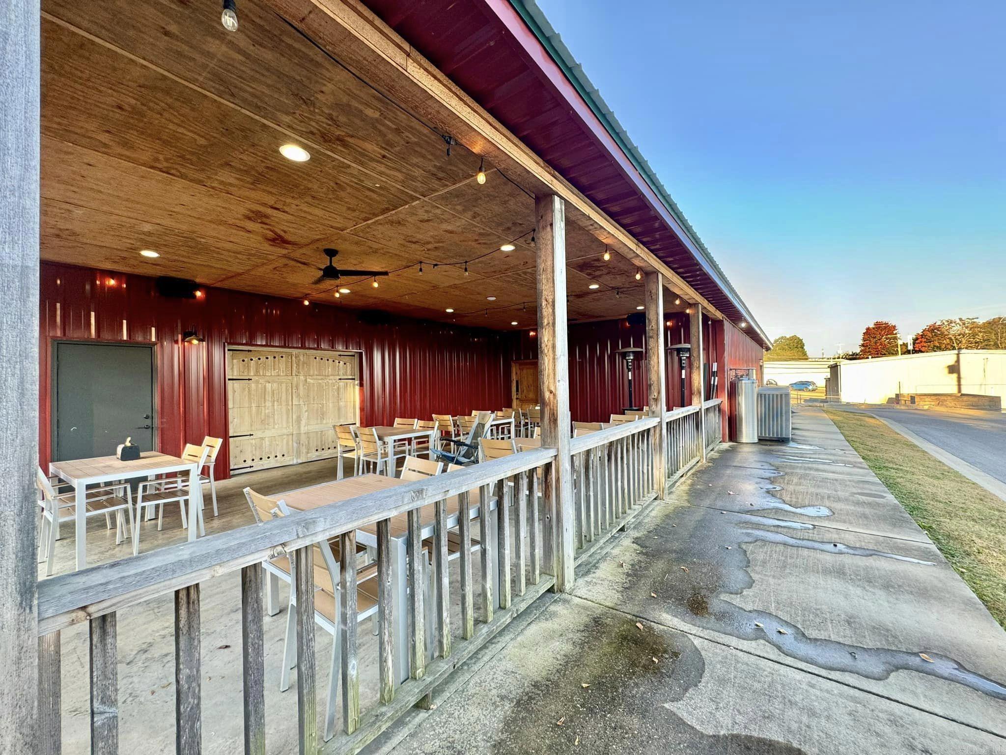 220 E Main Street  Mountain View, AR