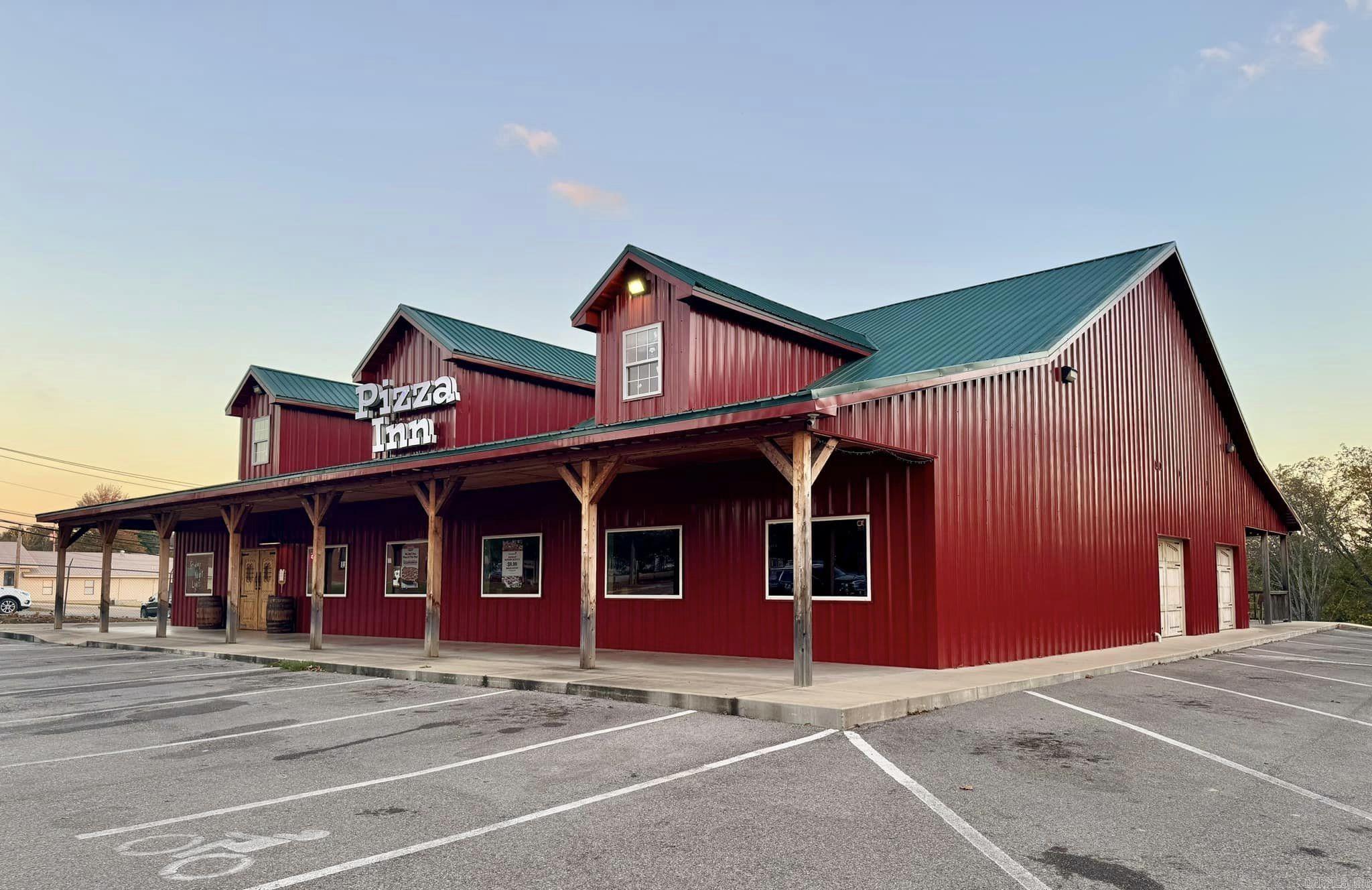 220 E Main Street  Mountain View, AR