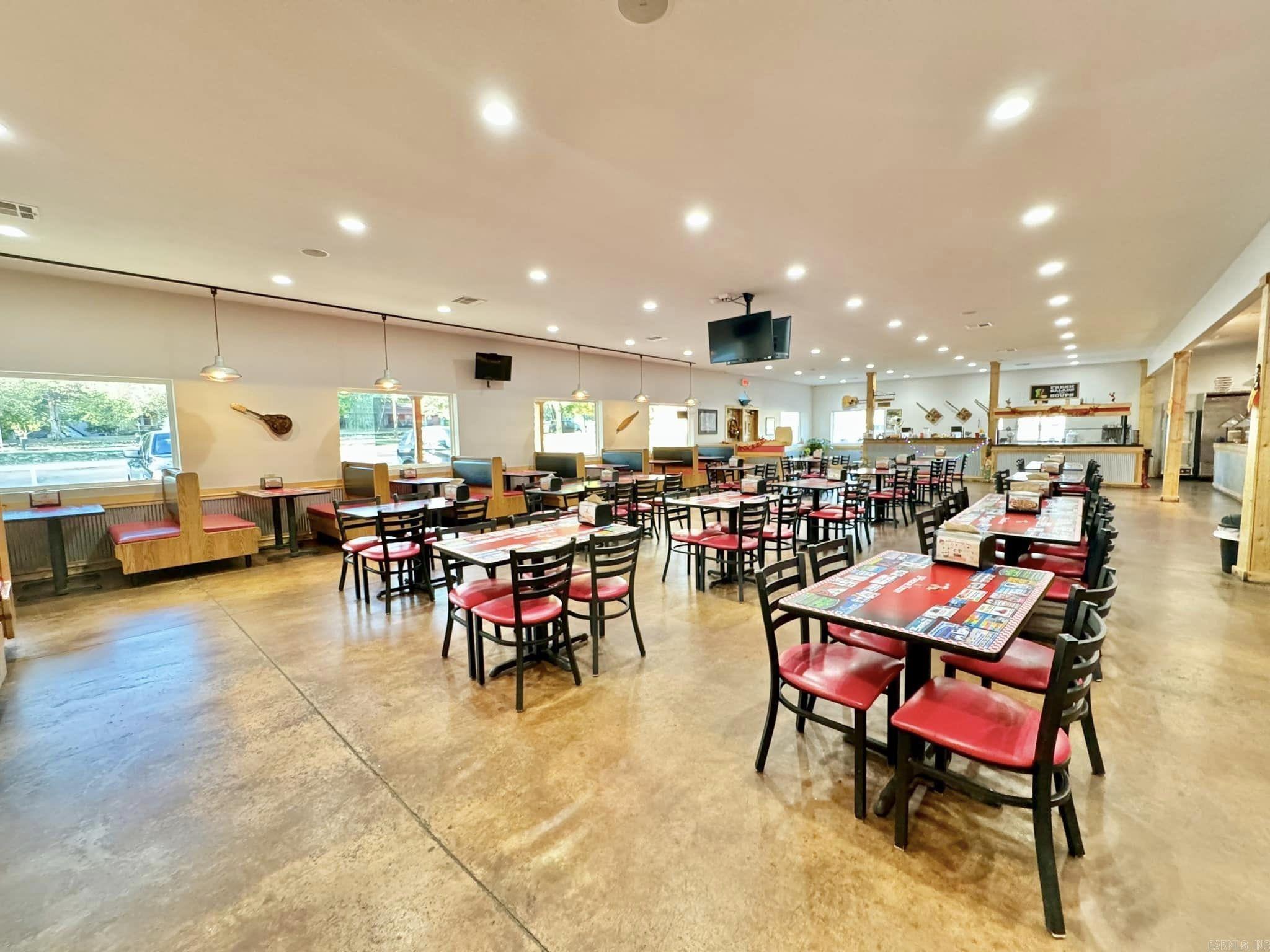 220 E Main Street  Mountain View, AR
