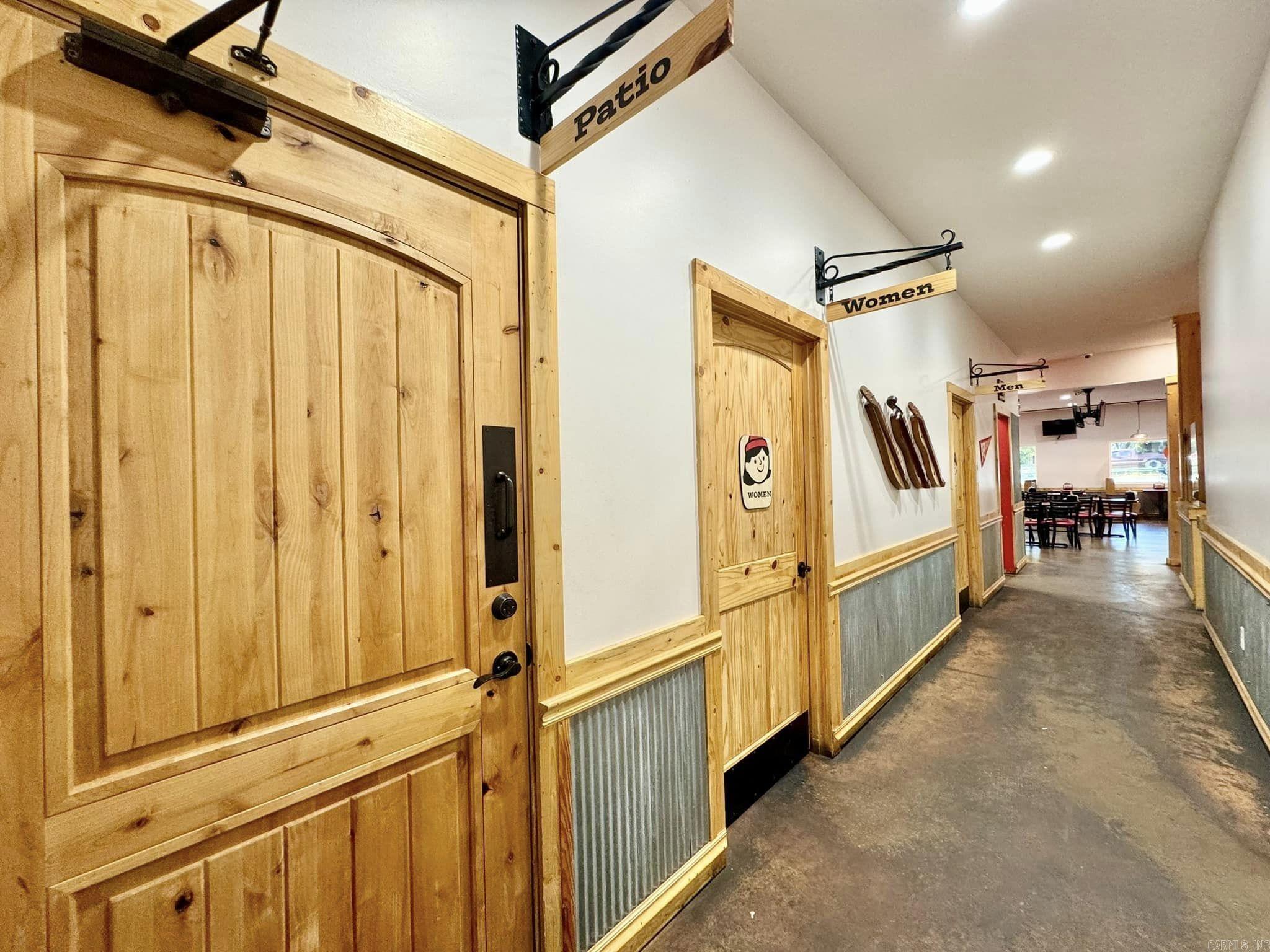 220 E Main Street  Mountain View, AR