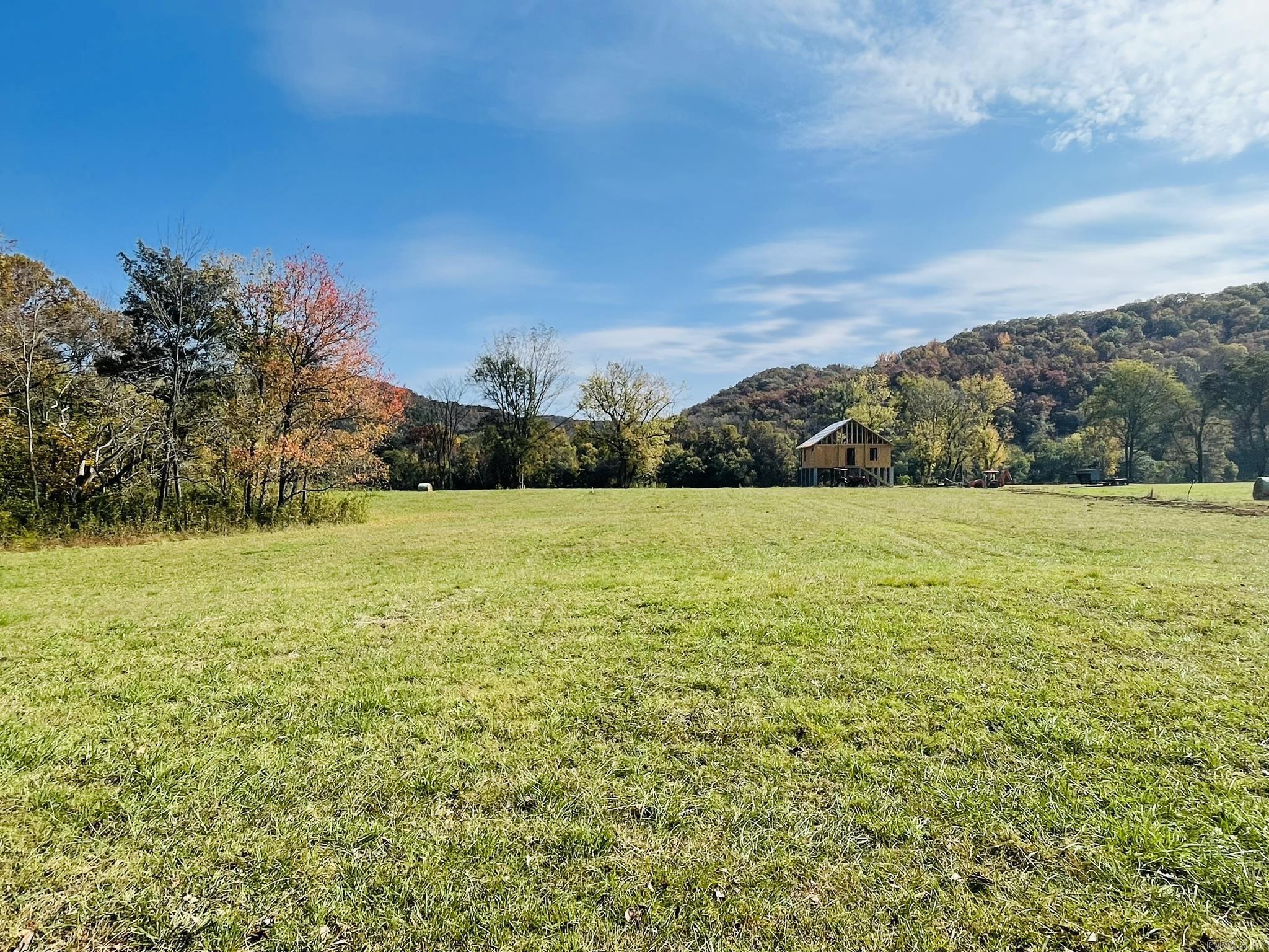 15 W School House Hollow Road  Melbourne, AR