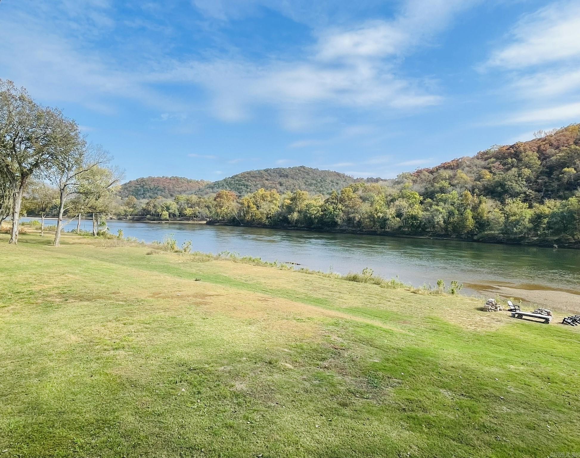 15 W School House Hollow Road  Melbourne, AR