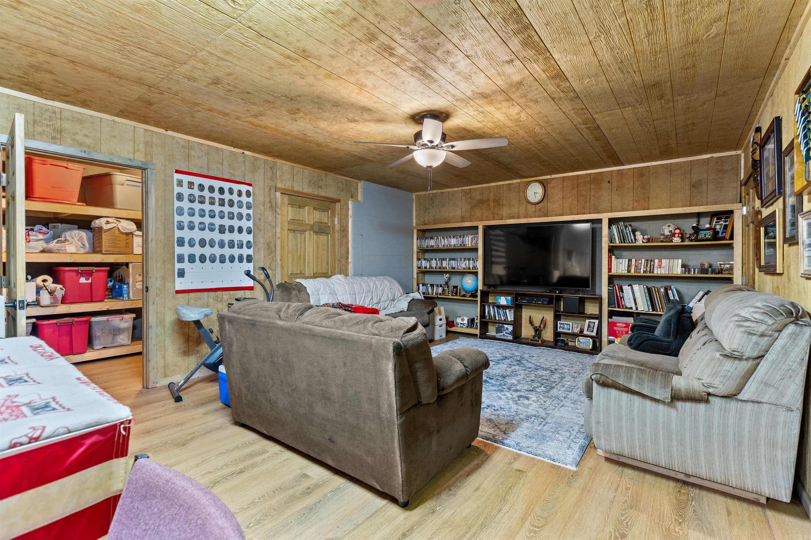 40  LaVanda  Hot Springs Village, AR